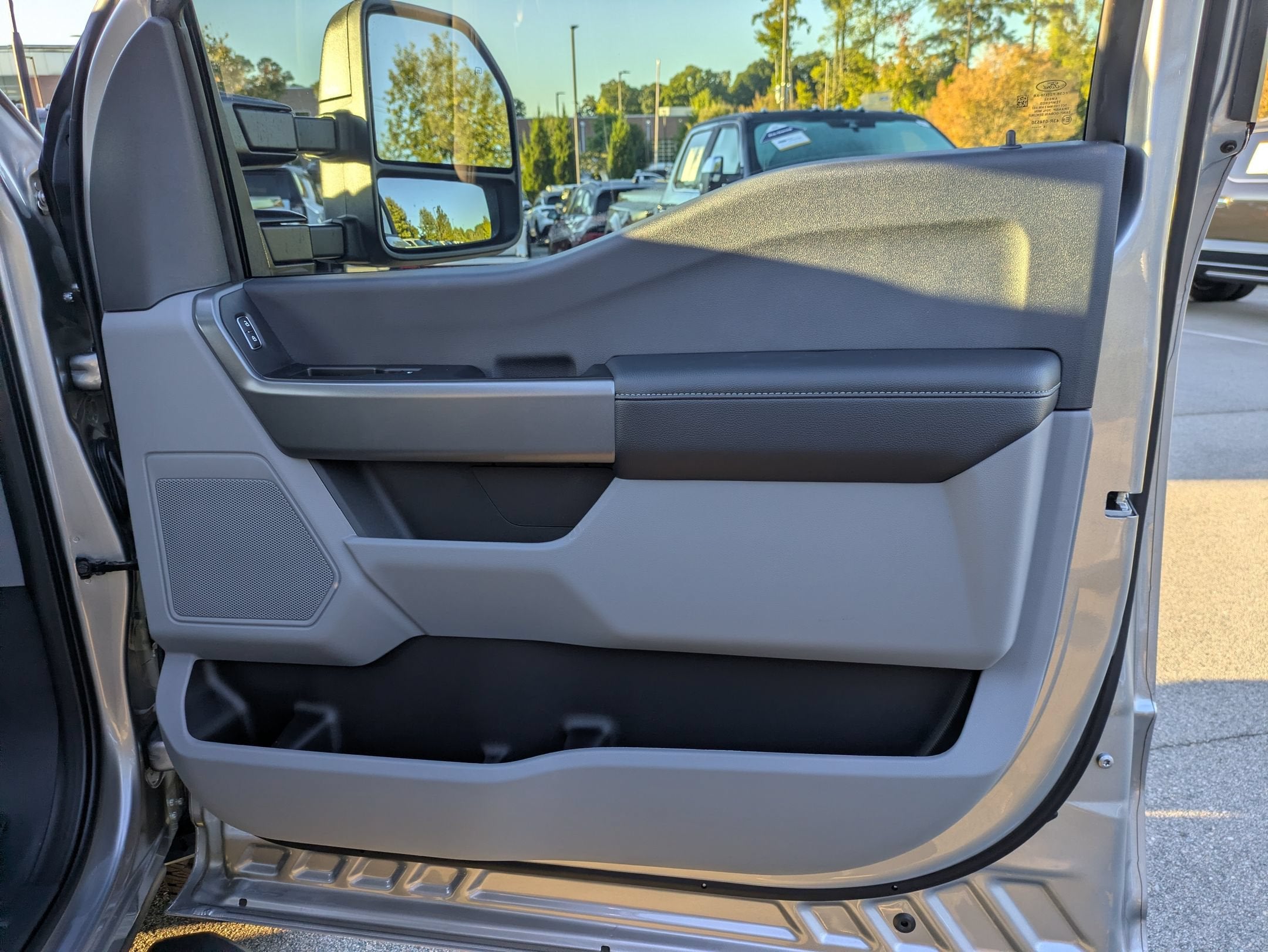 2027 Ford Super Duty F-250 SRW XLT