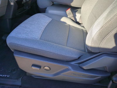 2027 Ford Super Duty F-250 SRW XLT