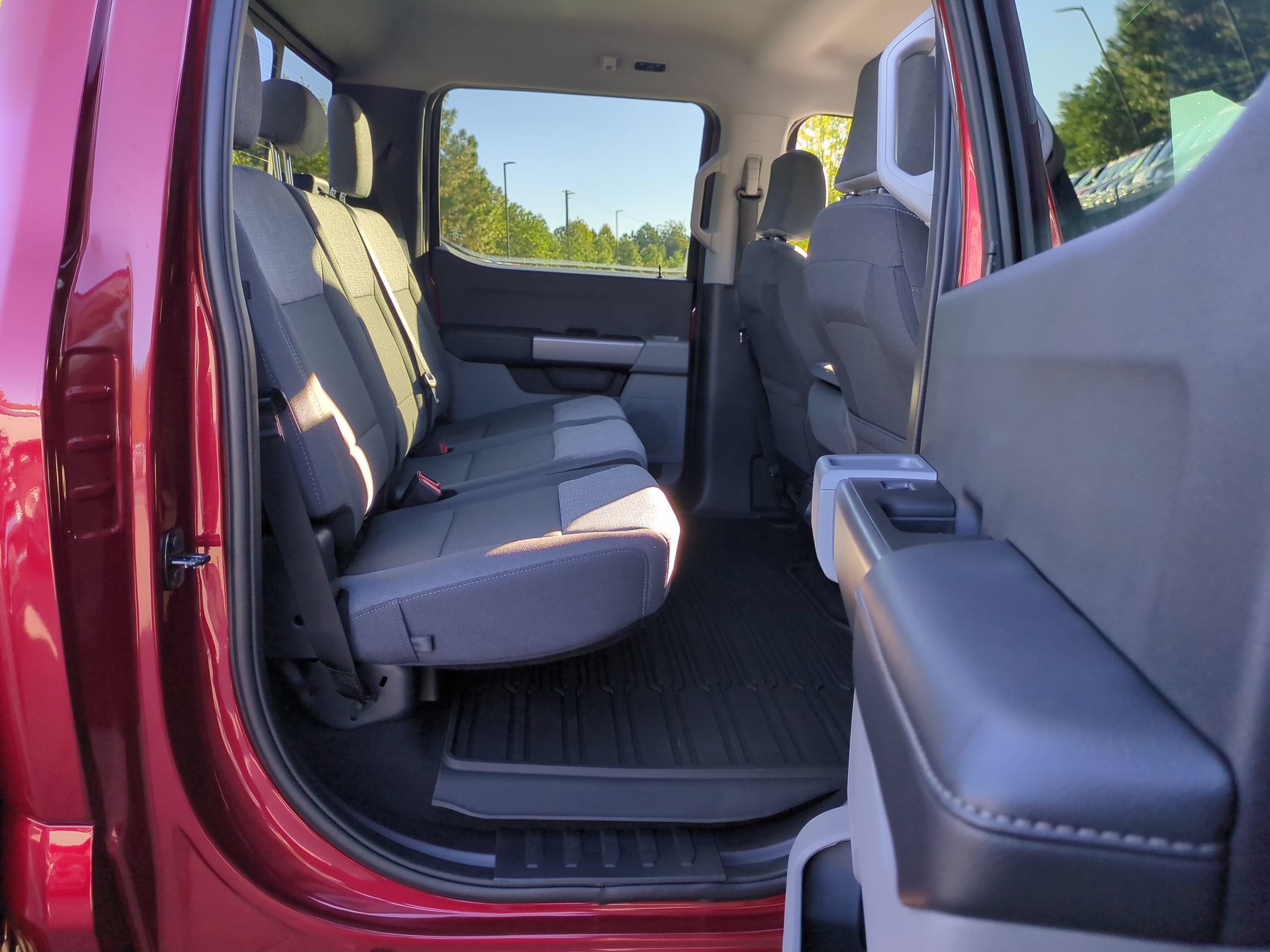 2027 Ford Super Duty F-250 SRW XLT