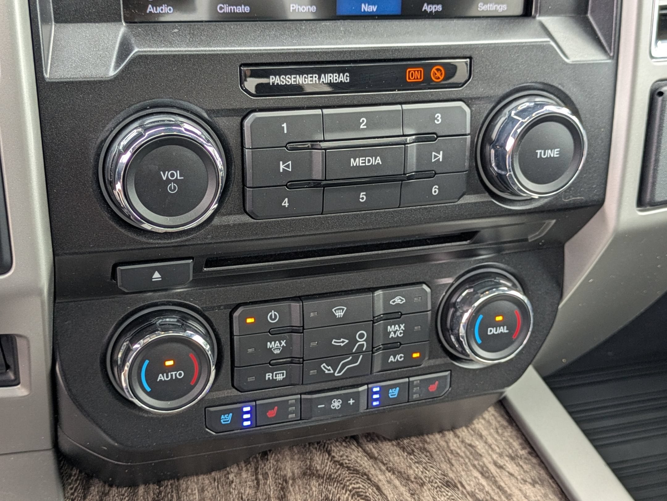 2017 Ford Super Duty F-250 SRW Lariat