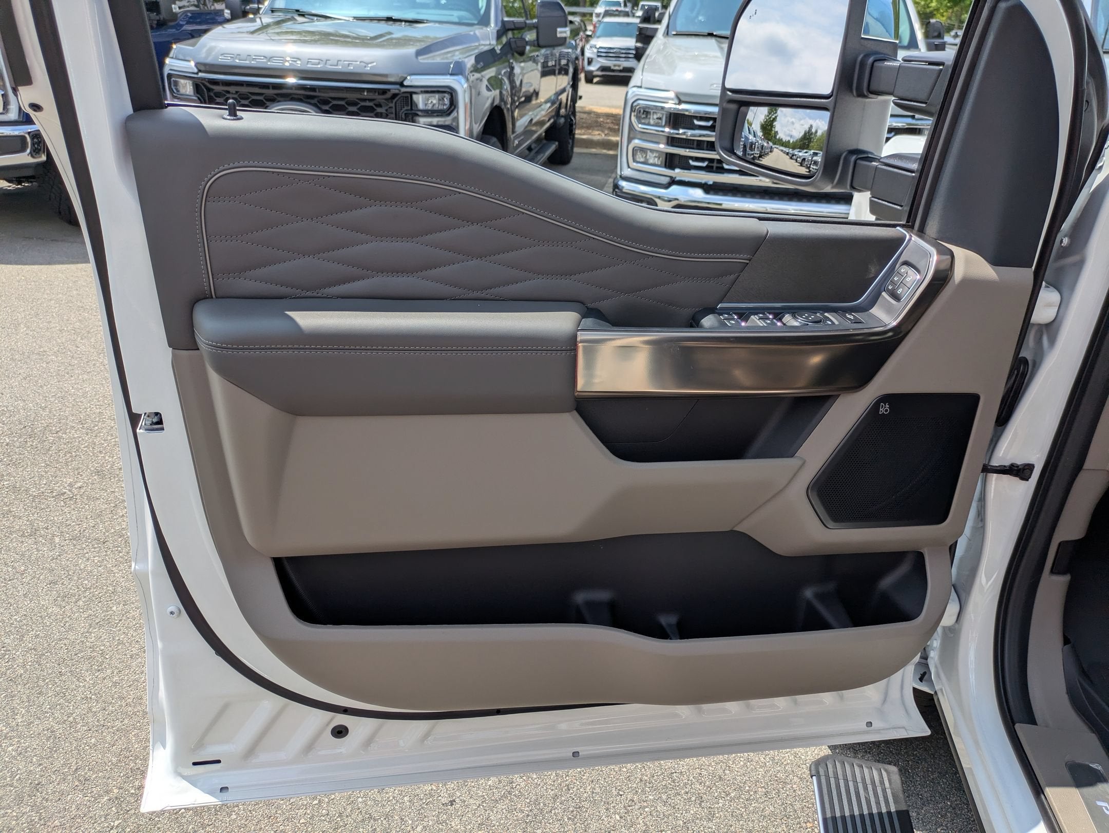 2026 Ford Super Duty F-250 SRW Platinum