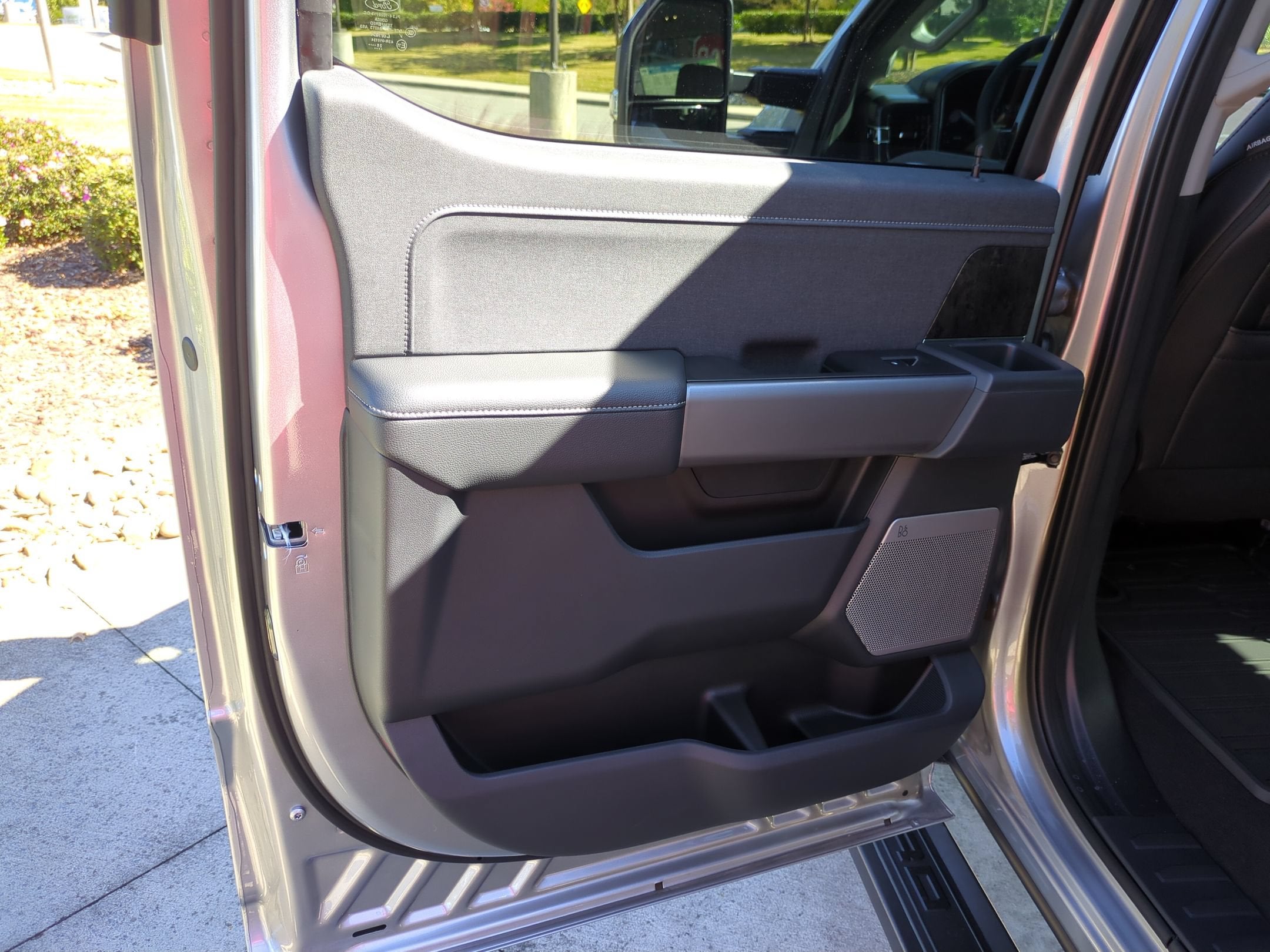 2027 Ford Super Duty F-250 SRW LARIAT