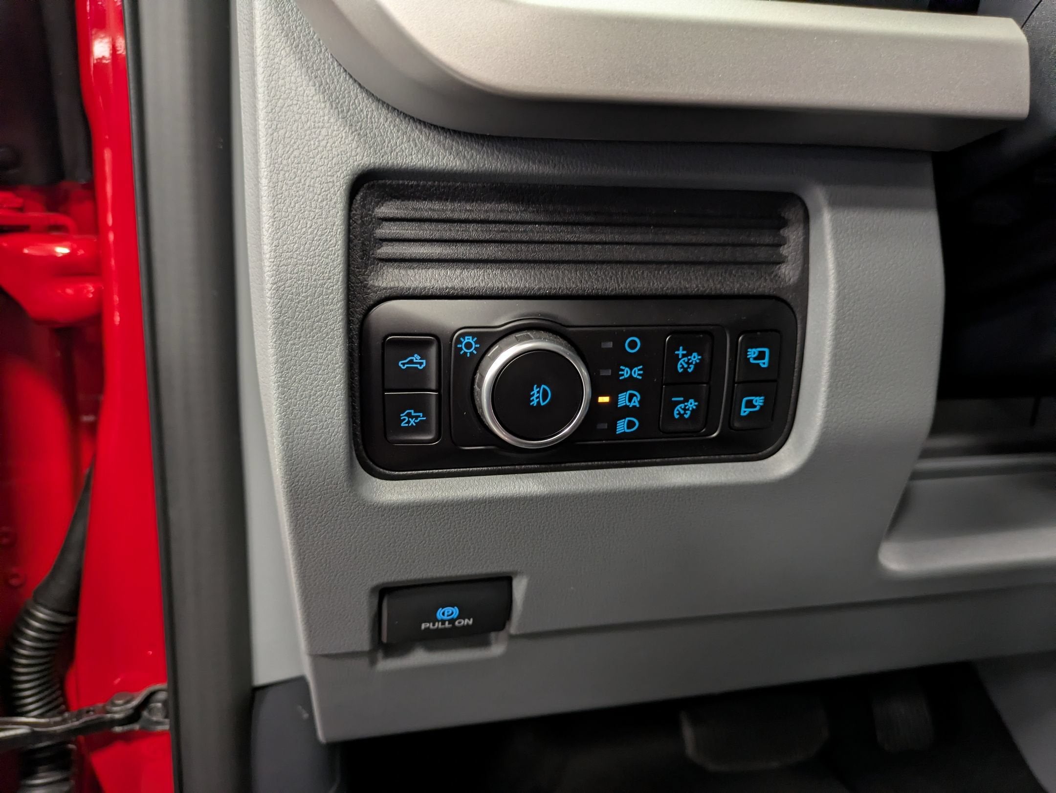 2027 Ford Super Duty F-250 SRW XLT