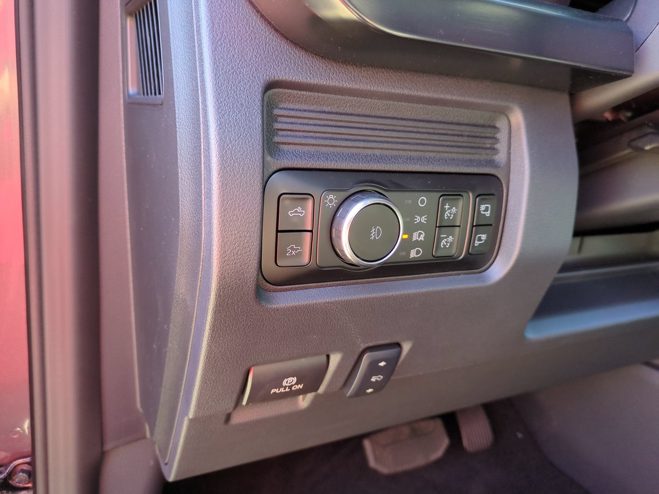 2027 Ford Super Duty F-250 SRW LARIAT