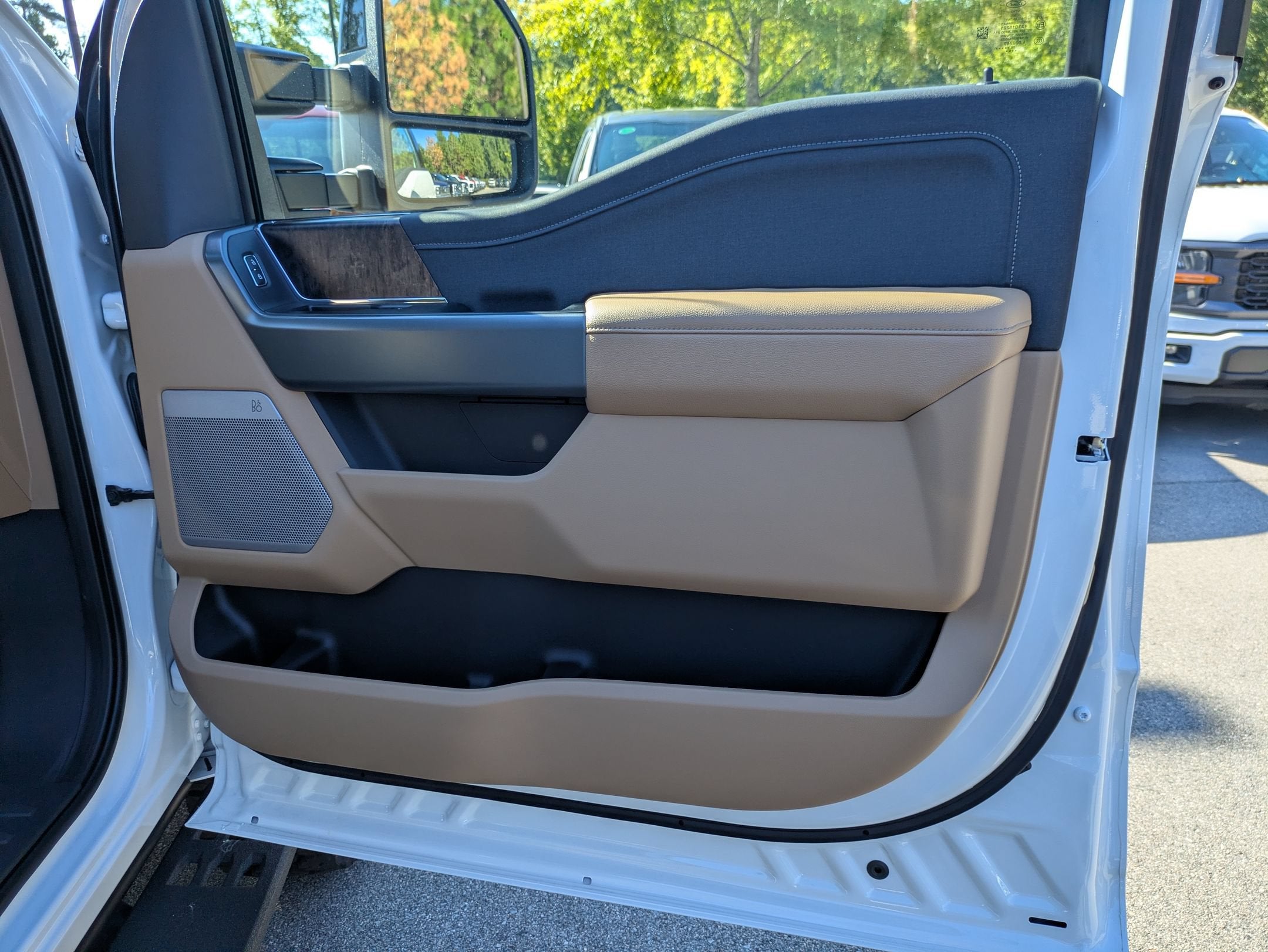 2027 Ford Super Duty F-250 SRW LARIAT