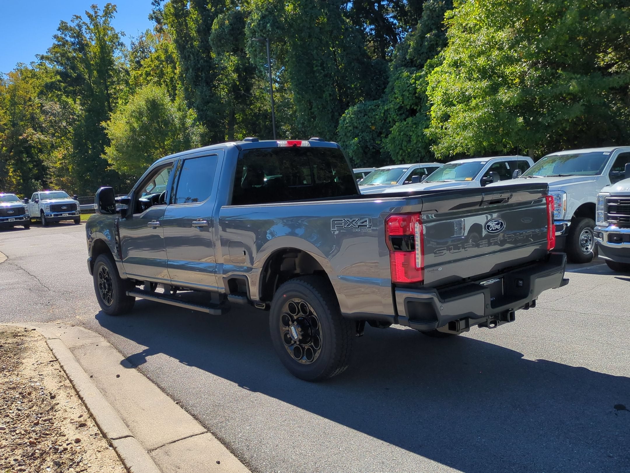 2027 Ford Super Duty F-250 SRW LARIAT