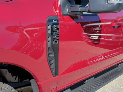 2027 Ford Super Duty F-250 SRW XLT