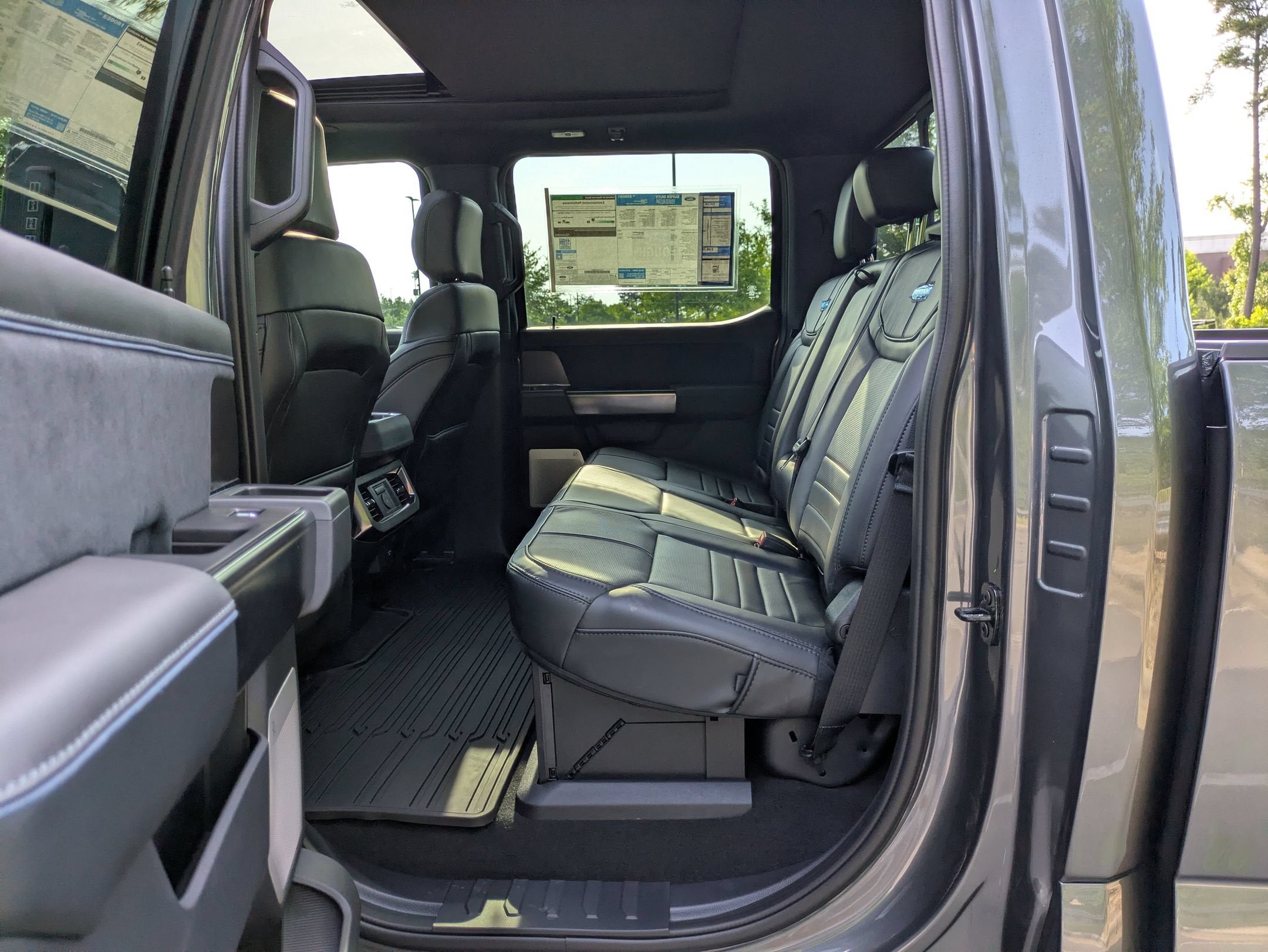 2026 Ford Super Duty F-350 SRW Platinum