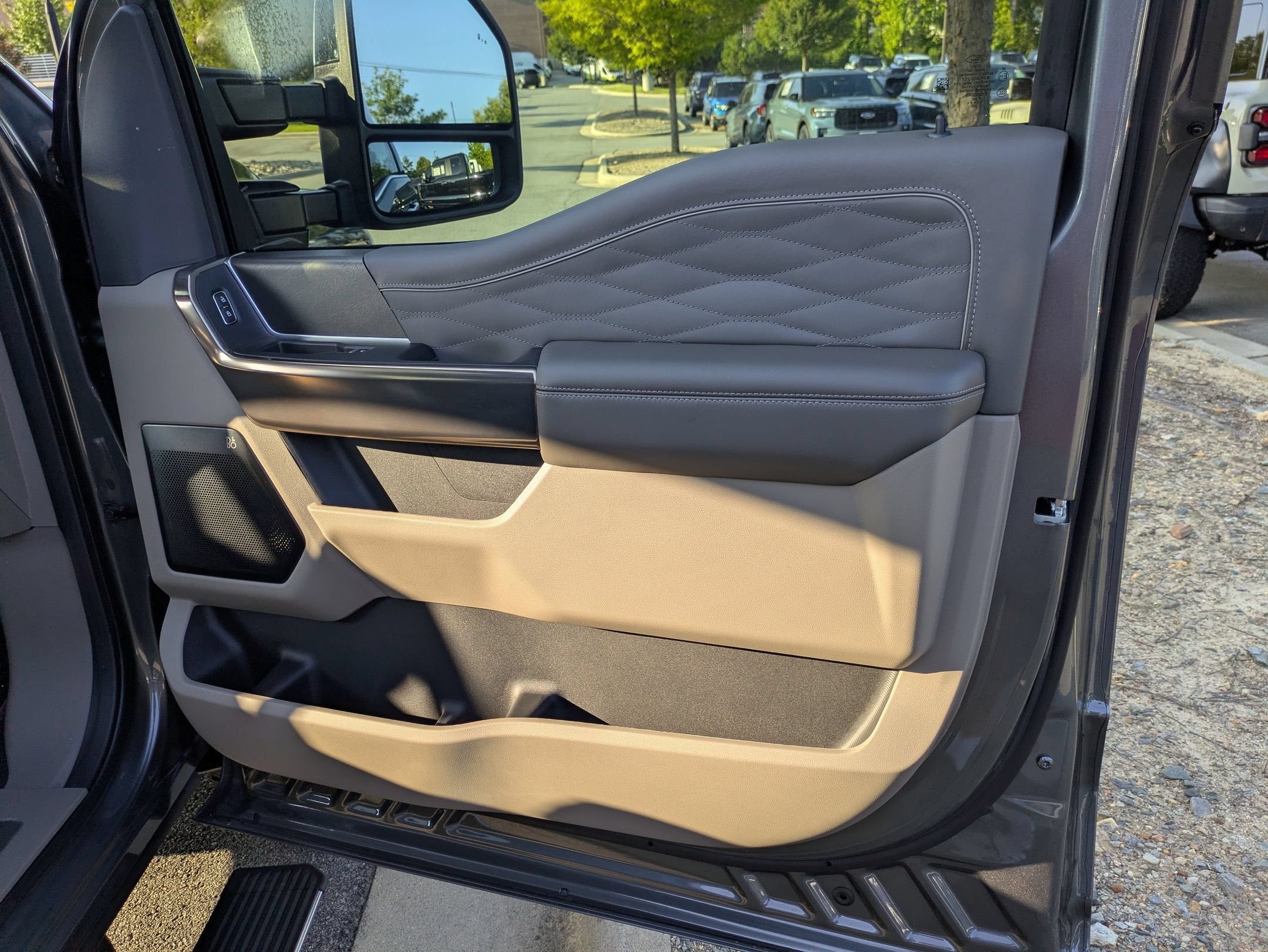 2026 Ford Super Duty F-350 SRW Platinum