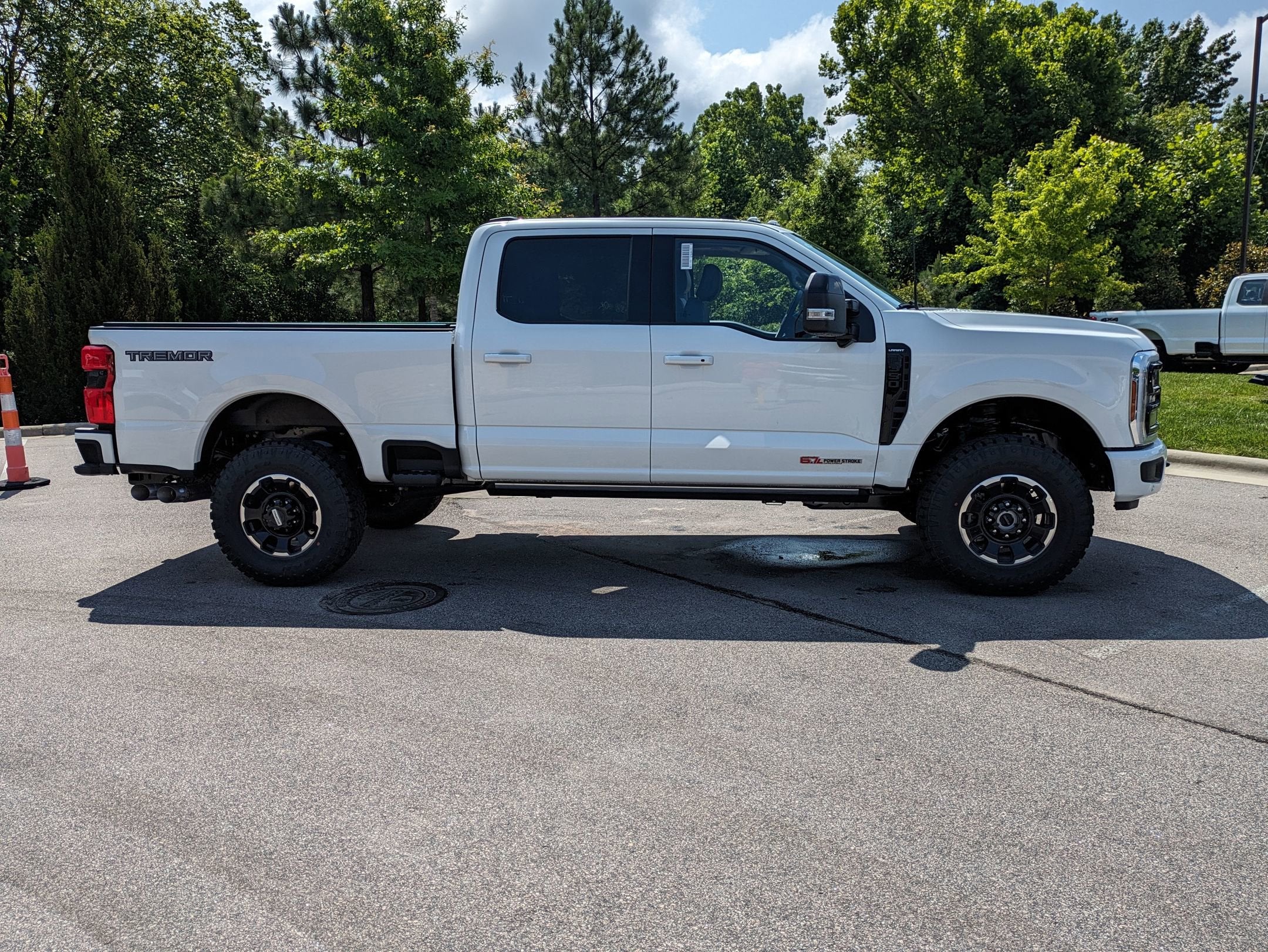2025 Ford Super Duty F-350 SRW LARIAT