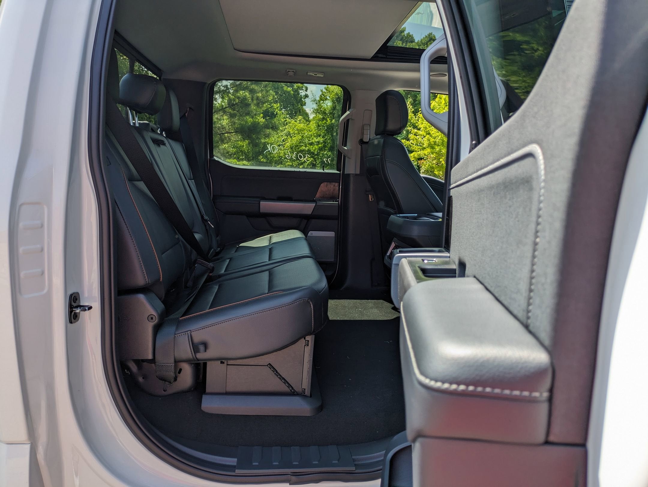 2025 Ford Super Duty F-350 SRW LARIAT