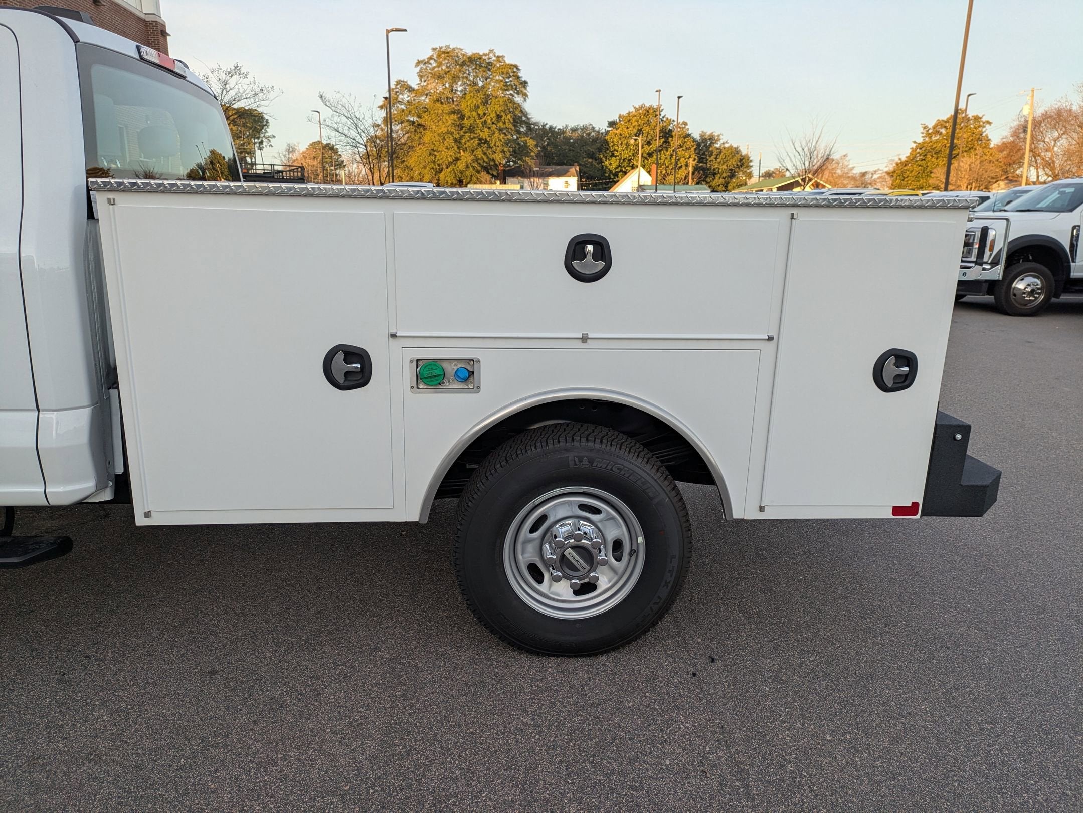 2025 Ford Super Duty F-350 SRW XL