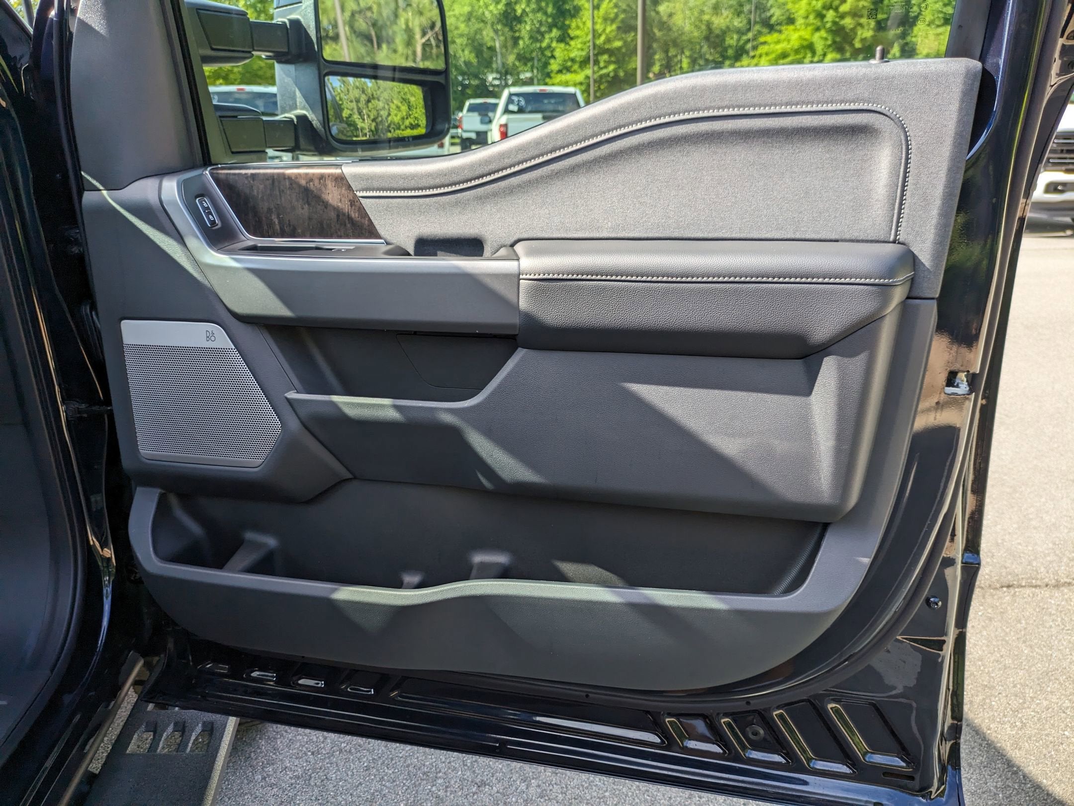 2025 Ford Super Duty F-350 SRW LARIAT