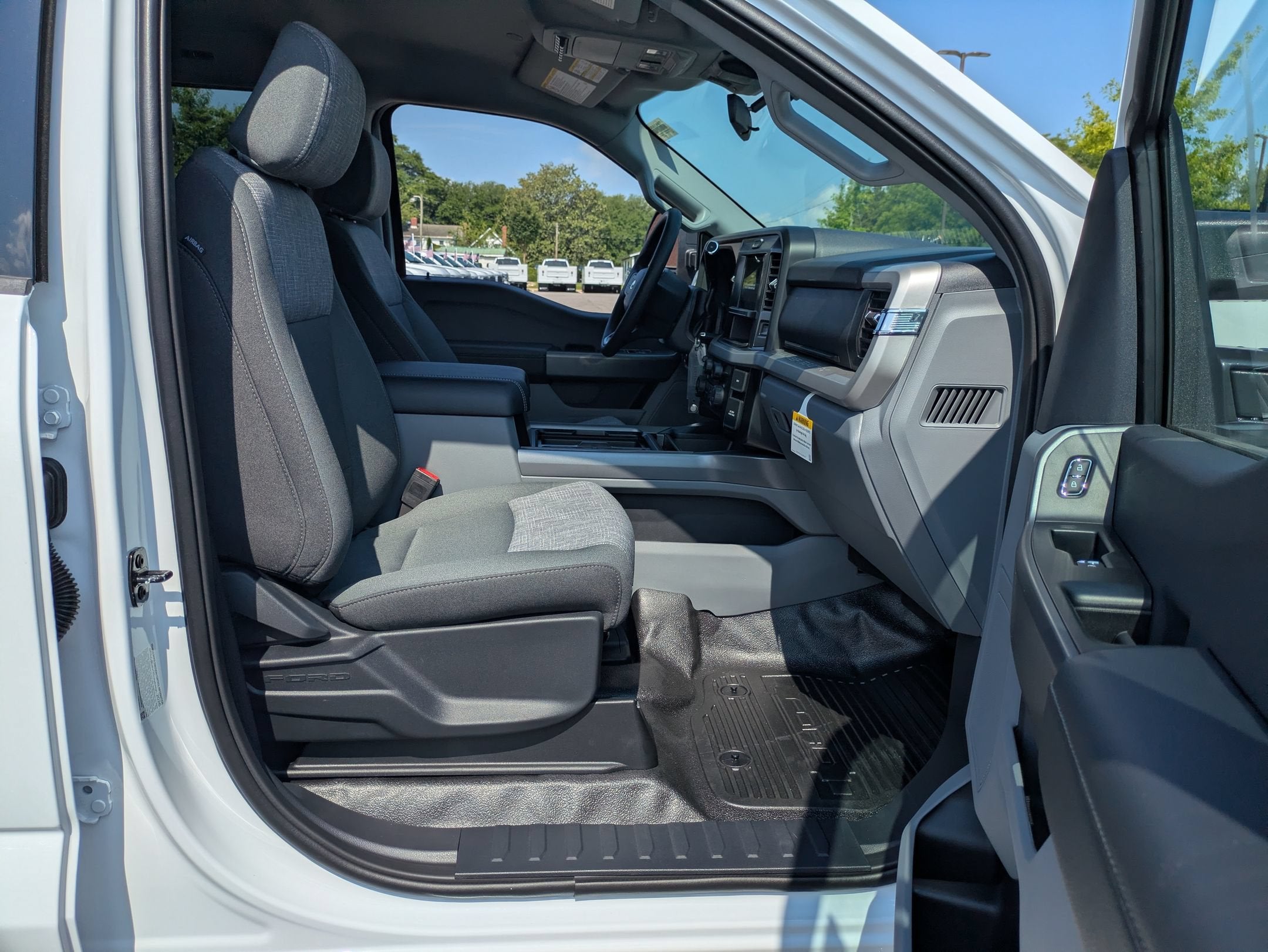 2026 Ford Super Duty F-350 SRW XLT