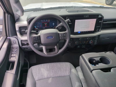 2027 Ford Super Duty F-350 SRW XLT