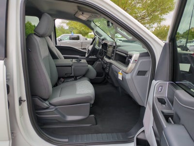 2027 Ford Super Duty F-350 SRW XLT