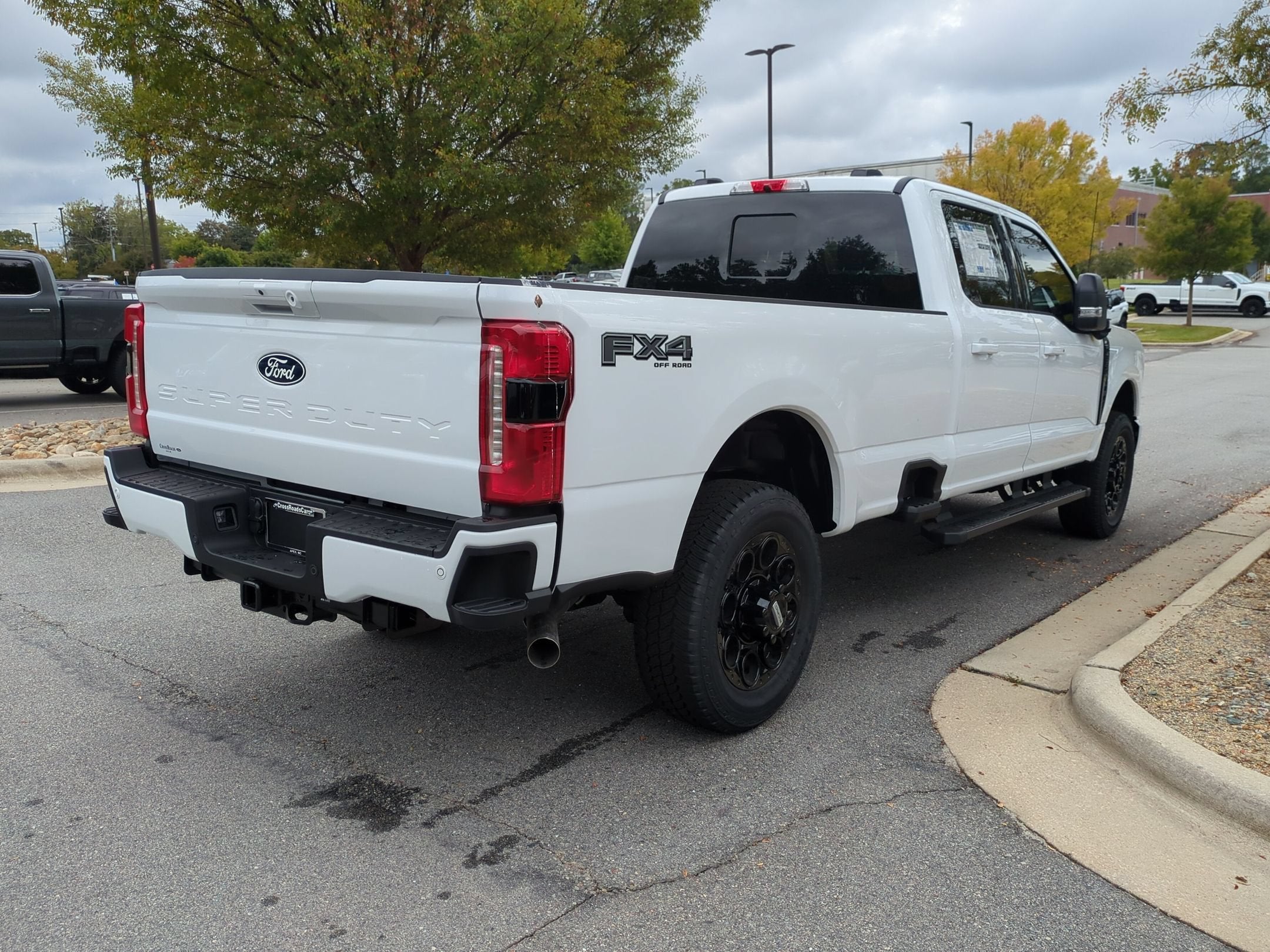 2027 Ford Super Duty F-350 SRW XLT