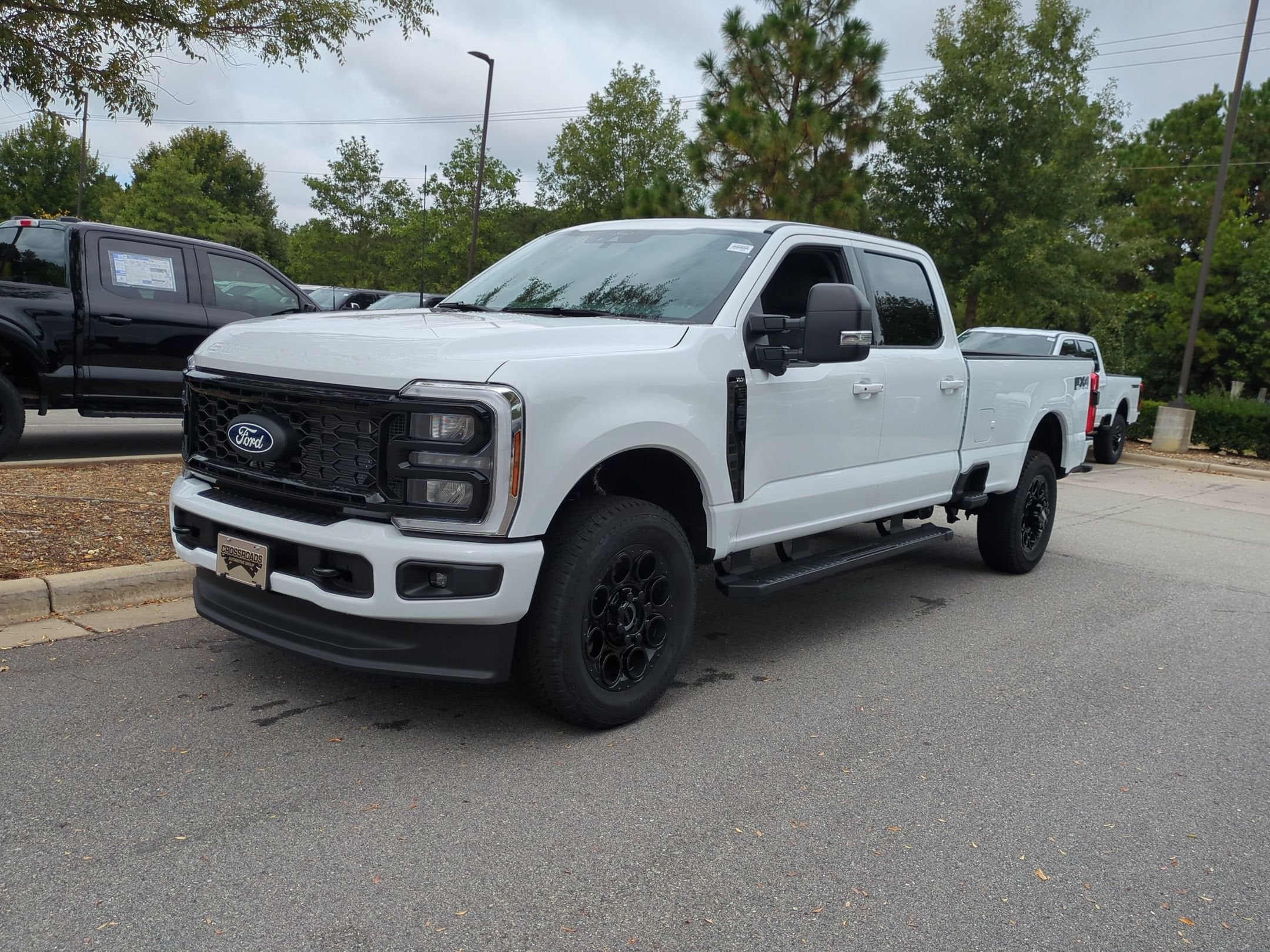 2027 Ford Super Duty F-350 SRW XLT