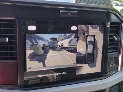 2027 Ford Super Duty F-350 SRW XLT