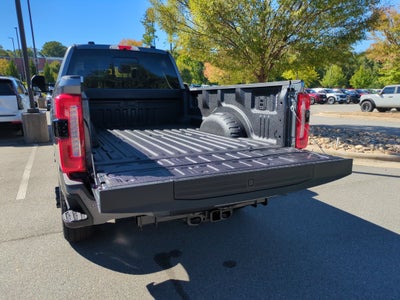2027 Ford Super Duty F-350 SRW XLT