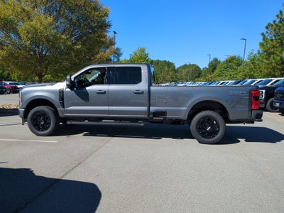 2027 Ford Super Duty F-350 SRW XLT