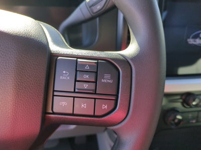 2027 Ford Super Duty F-350 SRW XLT