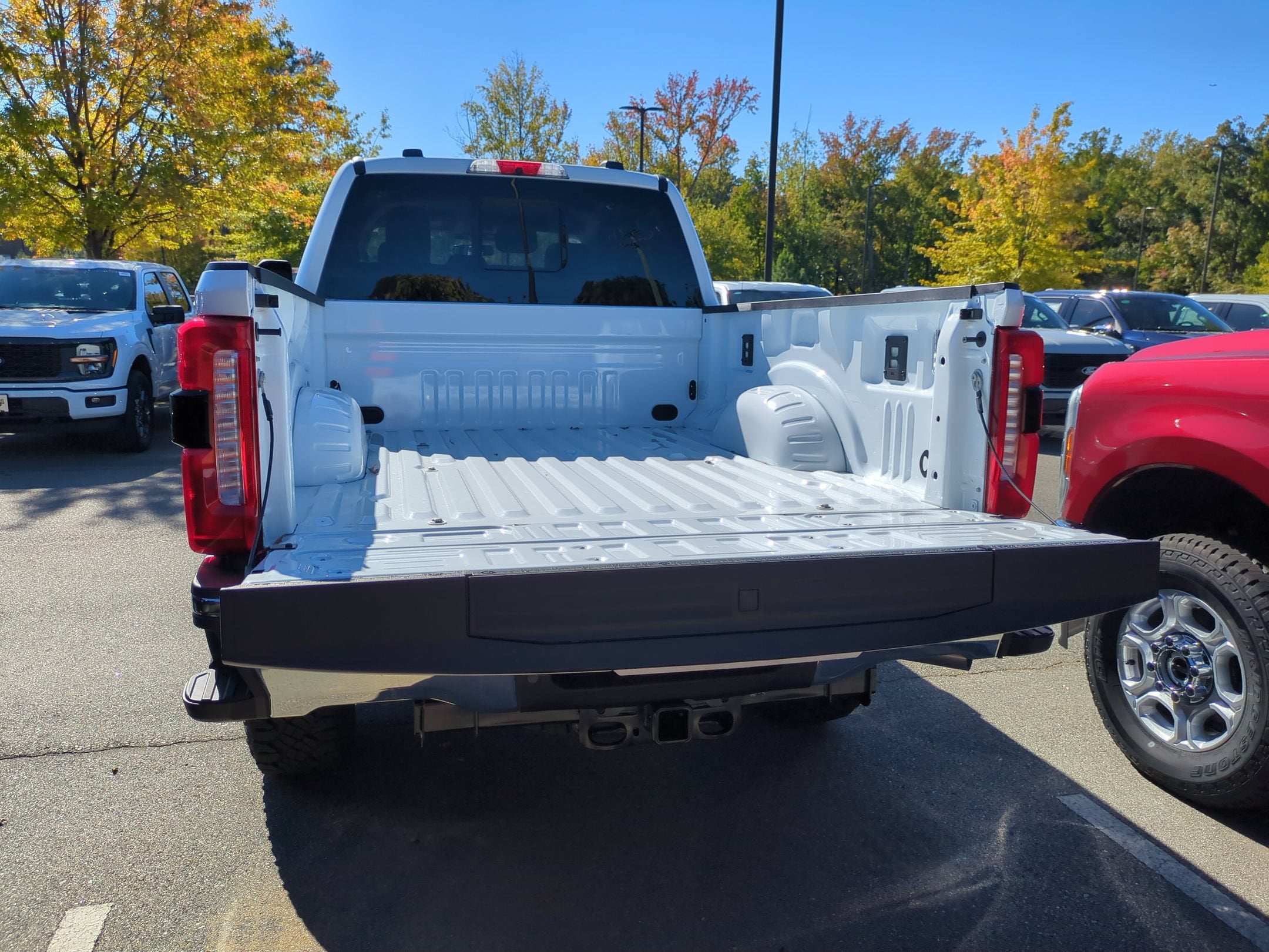 2027 Ford Super Duty F-350 SRW XLT