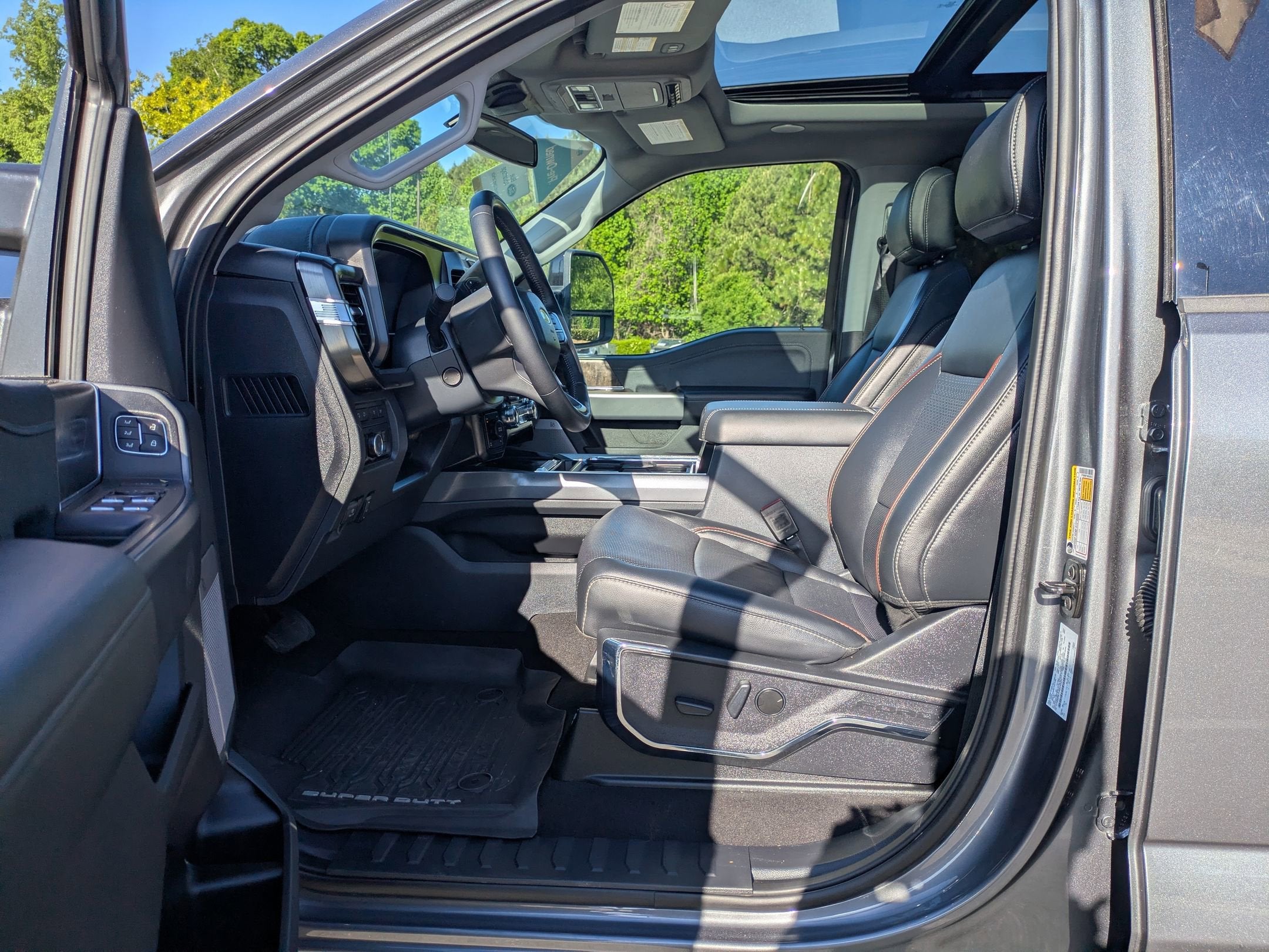 2024 Ford Super Duty F-350 SRW LARIAT