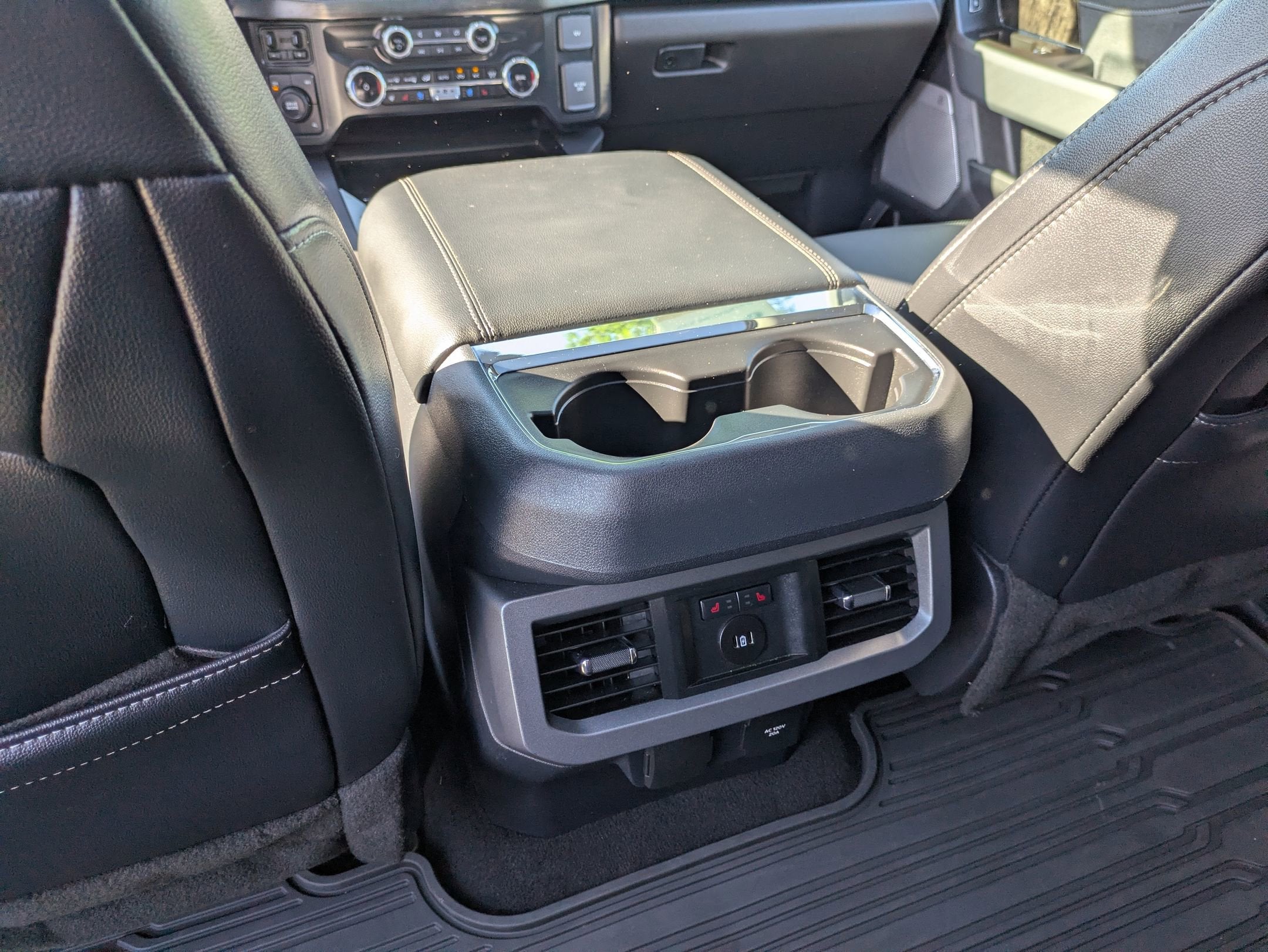 2024 Ford Super Duty F-350 SRW LARIAT