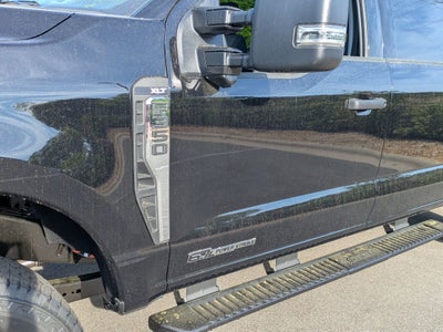 2026 Ford Super Duty F-350 SRW XLT