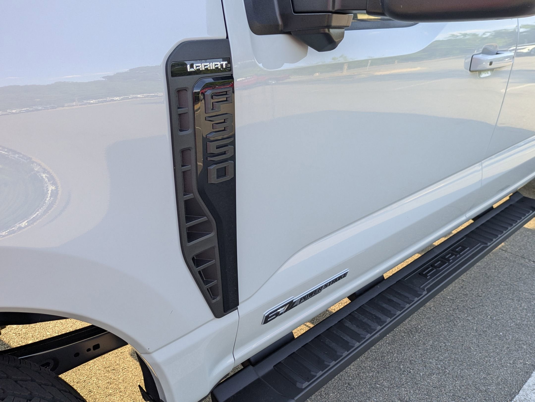 2026 Ford Super Duty F-350 SRW LARIAT