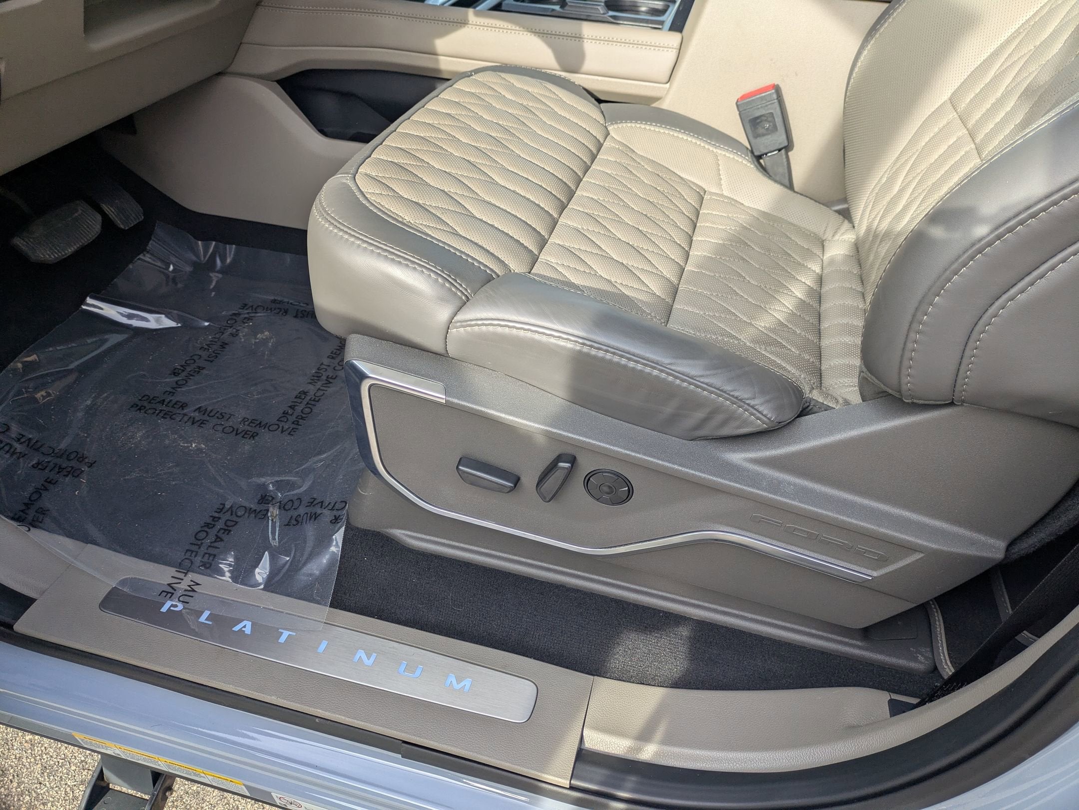 2025 Ford Super Duty F-450 DRW Platinum