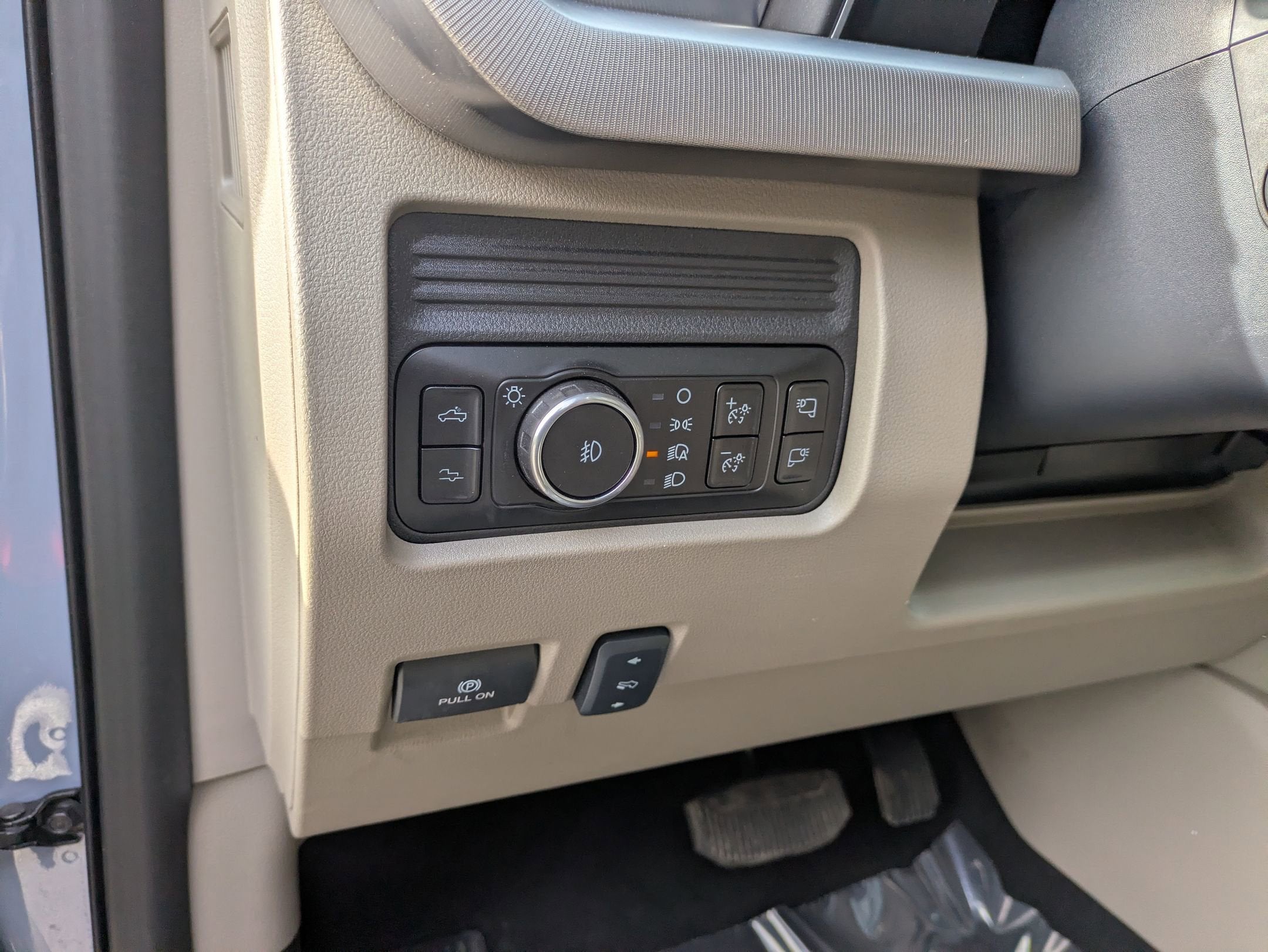 2025 Ford Super Duty F-450 DRW Platinum