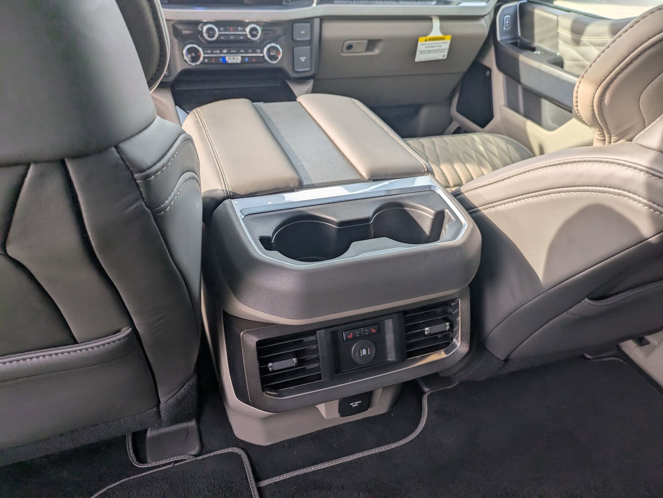 2025 Ford Super Duty F-450 DRW Platinum