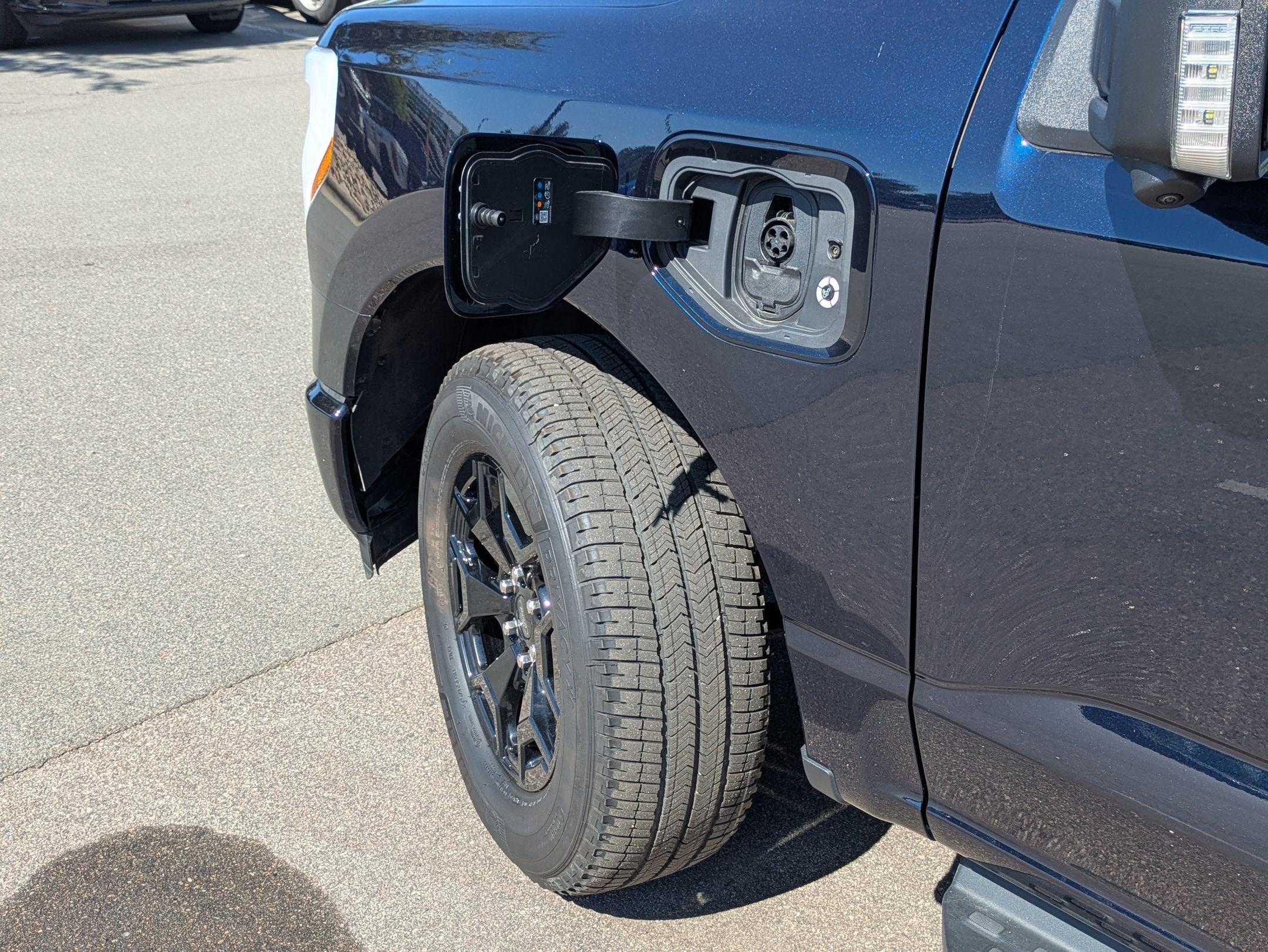 2025 Ford F-150 Lightning XLT