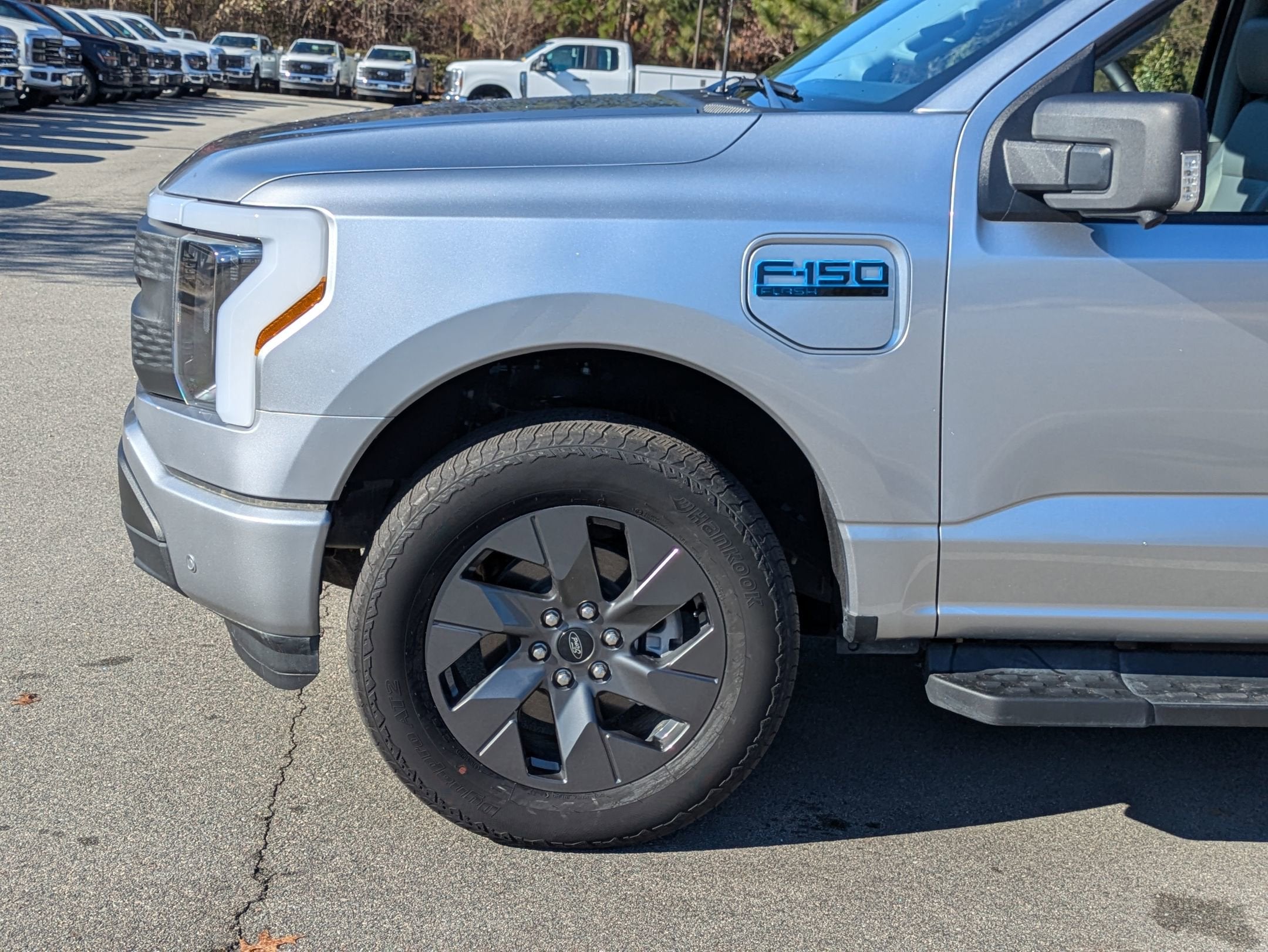 2025 Ford F-150 Lightning Flash