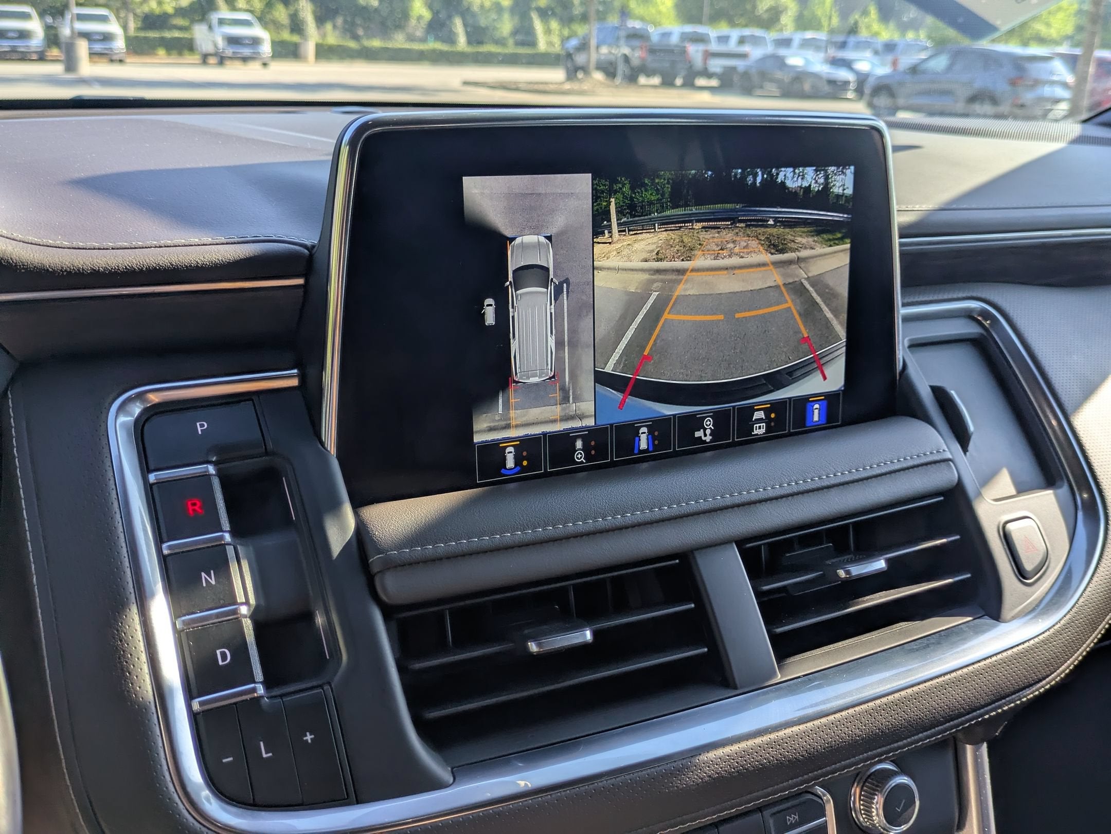2022 GMC Yukon XL SLT