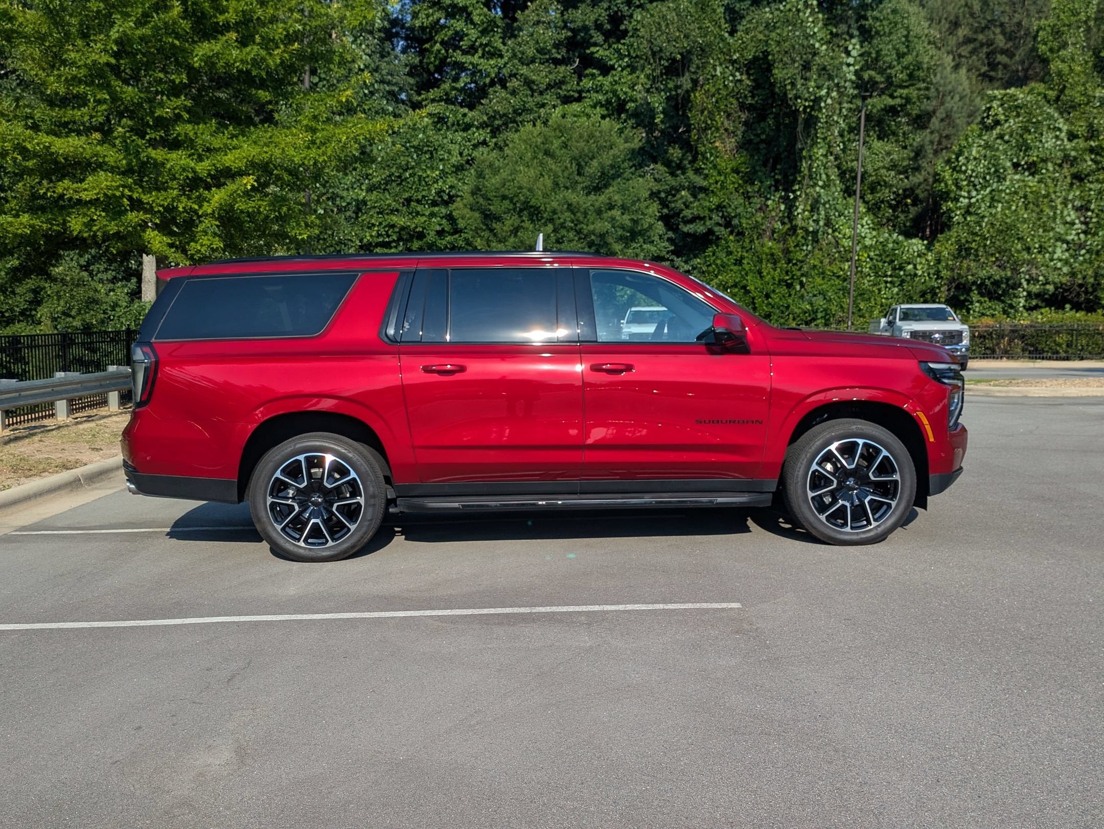 2025 Chevrolet Suburban RST
