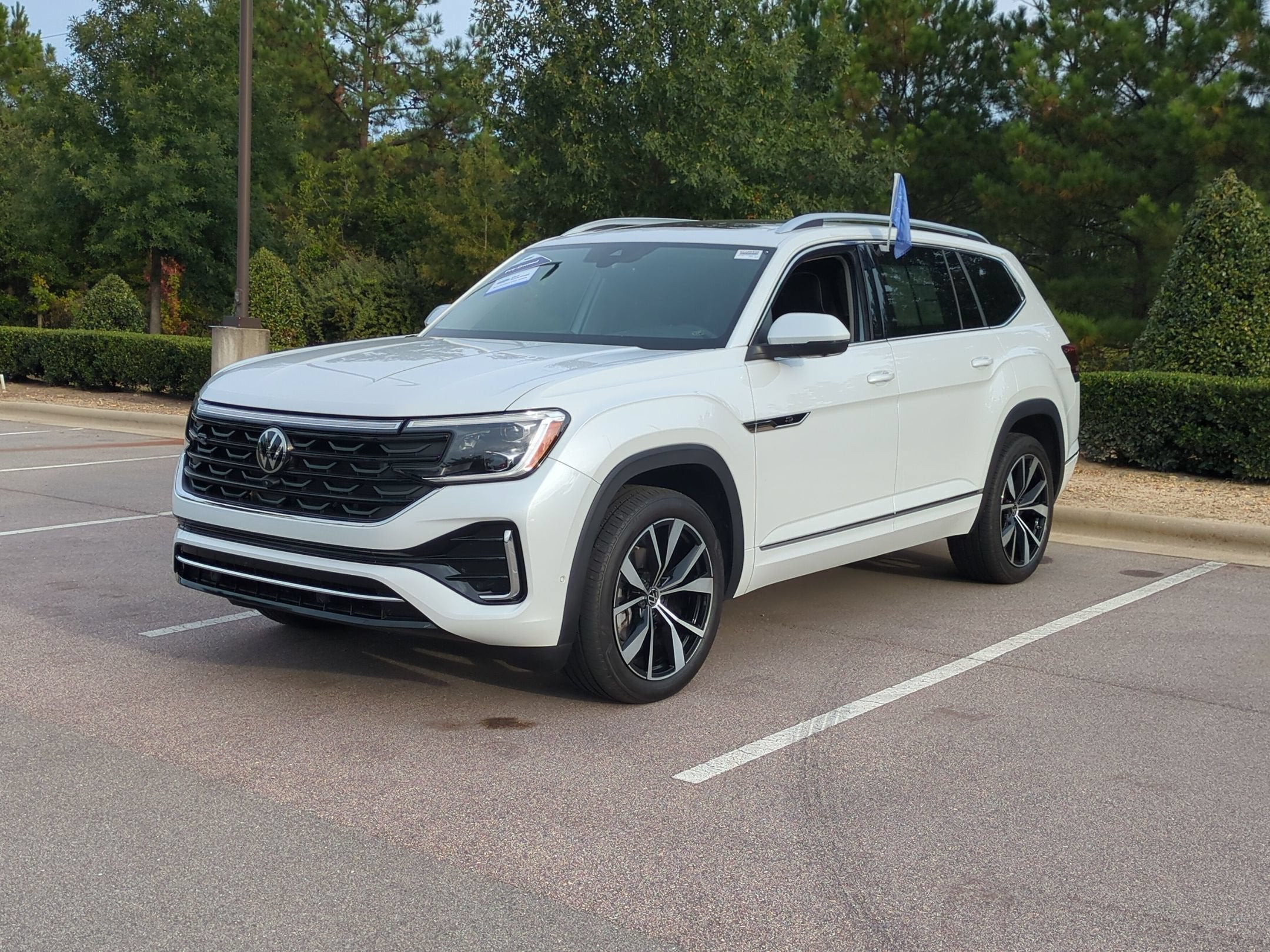 2024 Volkswagen Atlas 2.0T SEL Premium R-Line