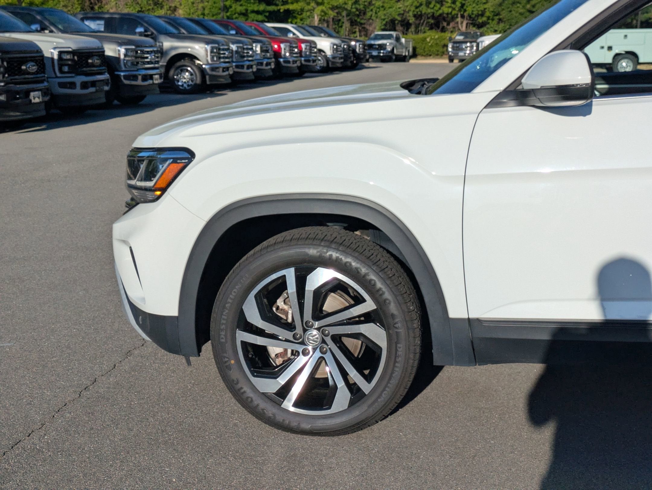 2023 Volkswagen Atlas 3.6L V6 SE w/Technology