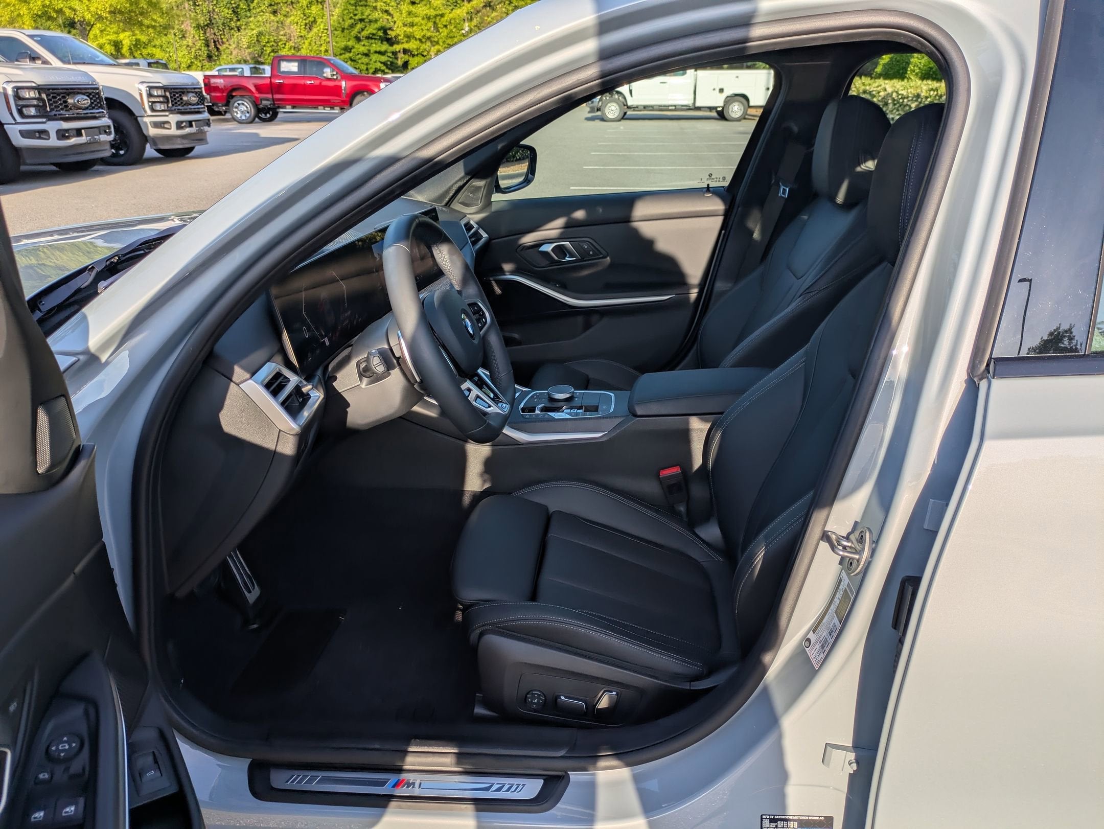 2025 BMW 3 Series 330i