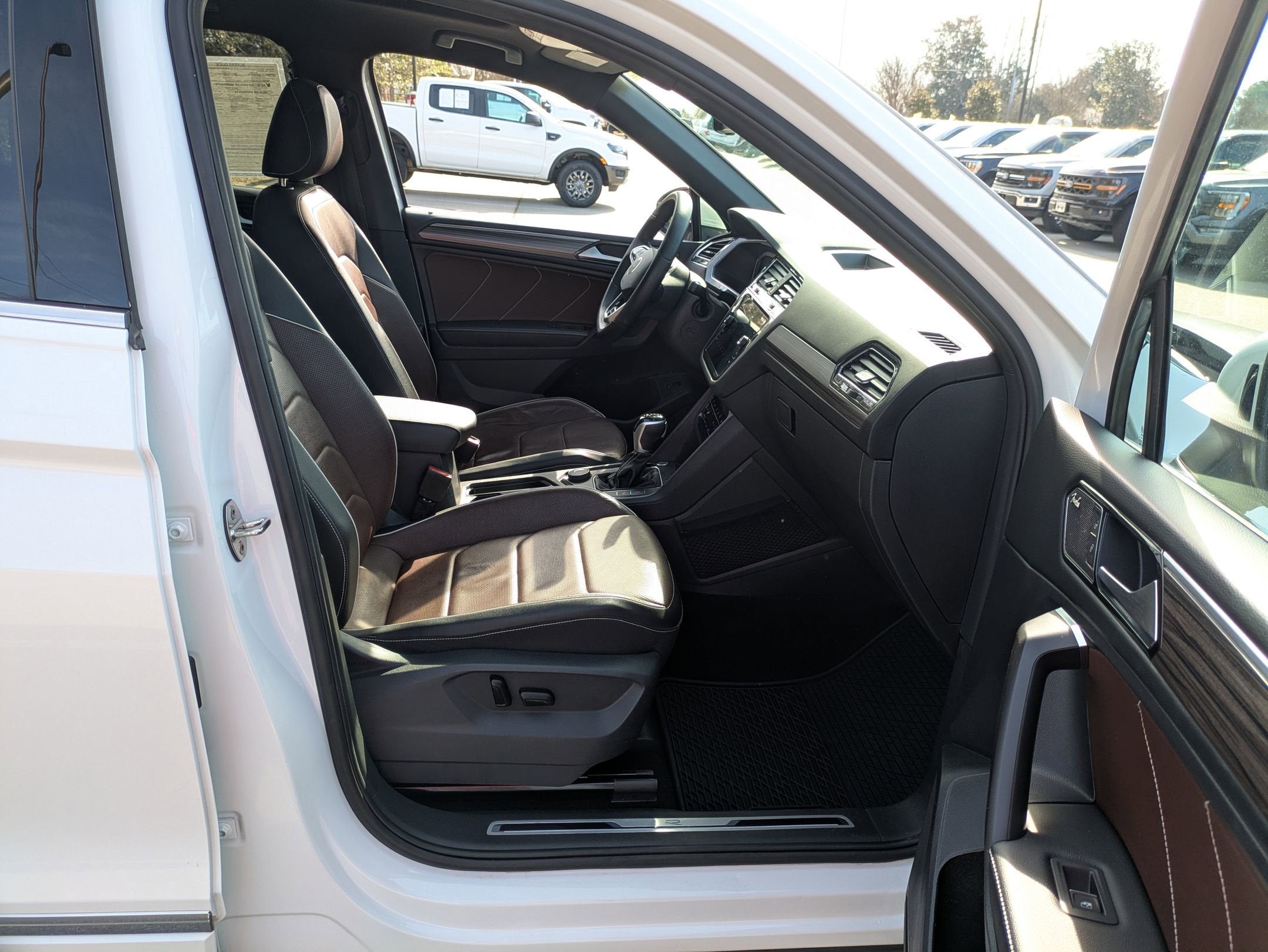 2022 Volkswagen Tiguan SEL R-Line