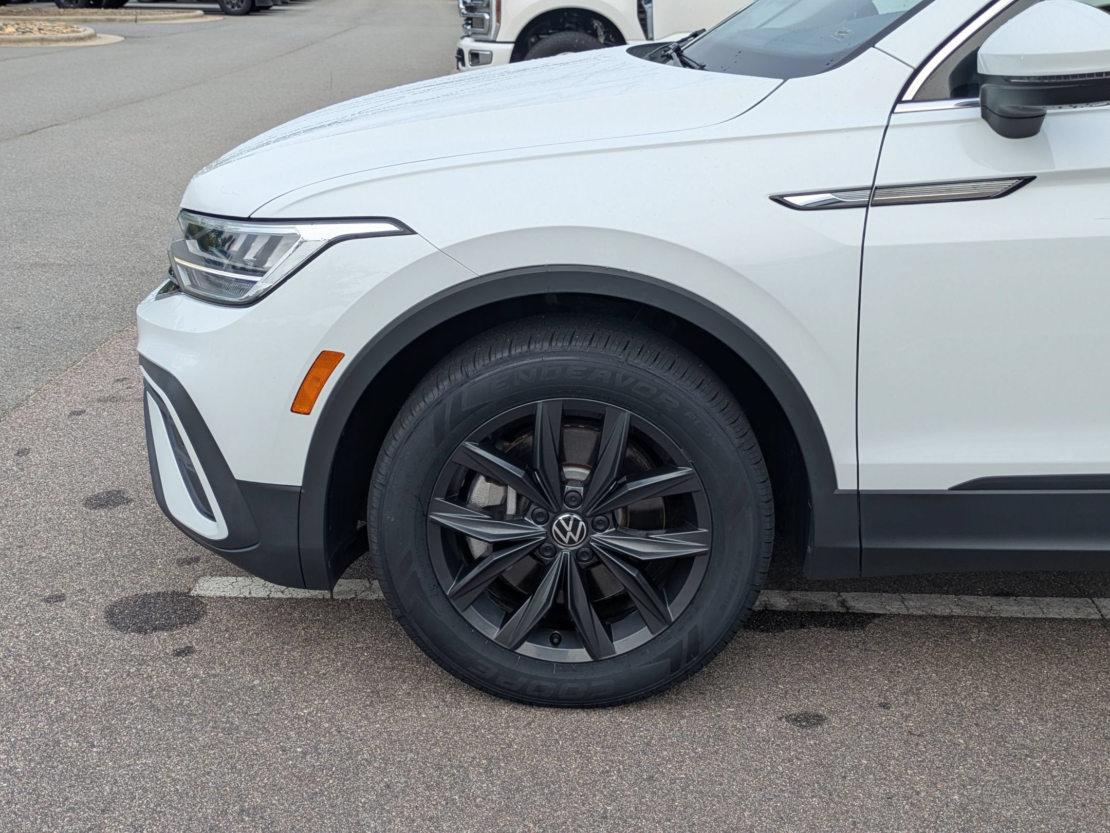 2024 Volkswagen Tiguan SE