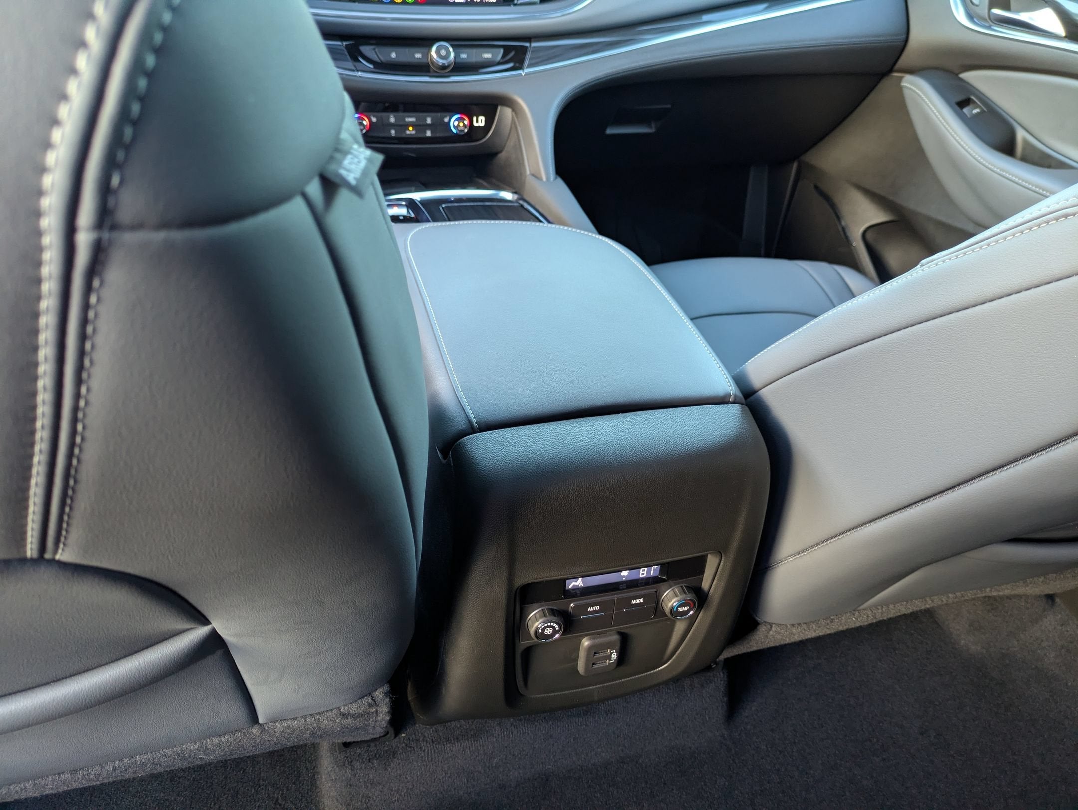 2024 Buick Enclave Essence