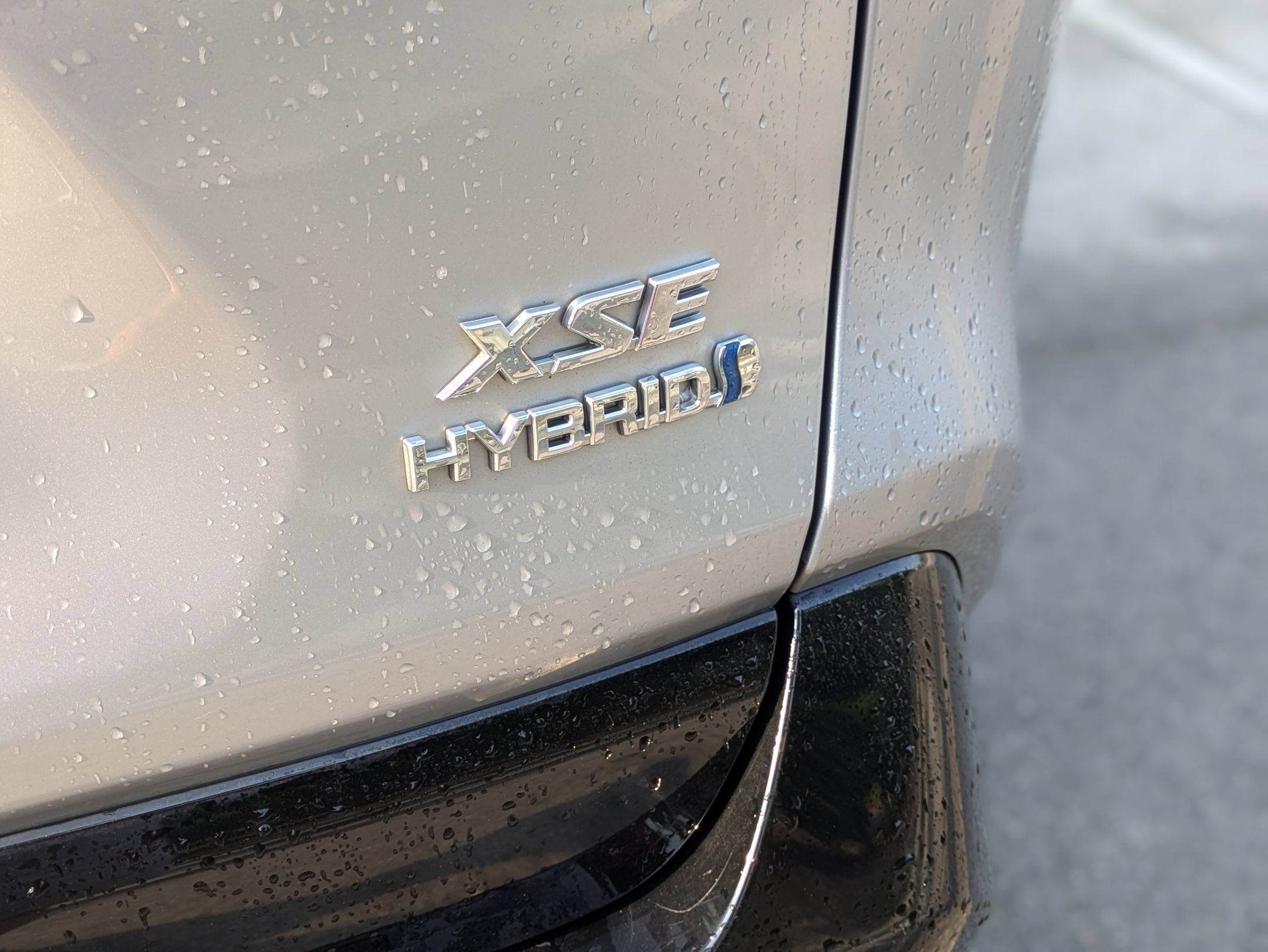 2020 Toyota RAV4 Hybrid XSE