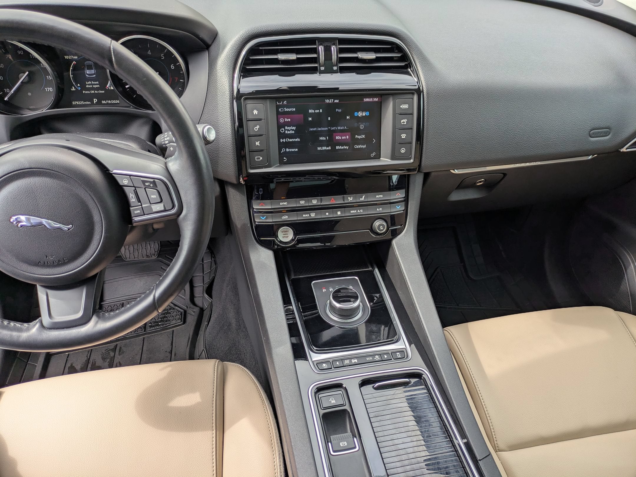 2018 Jaguar F-PACE 25t Premium