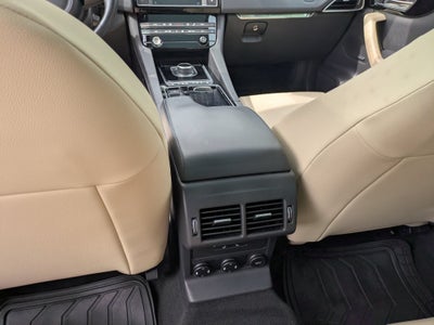 2018 Jaguar F-PACE 25t Premium