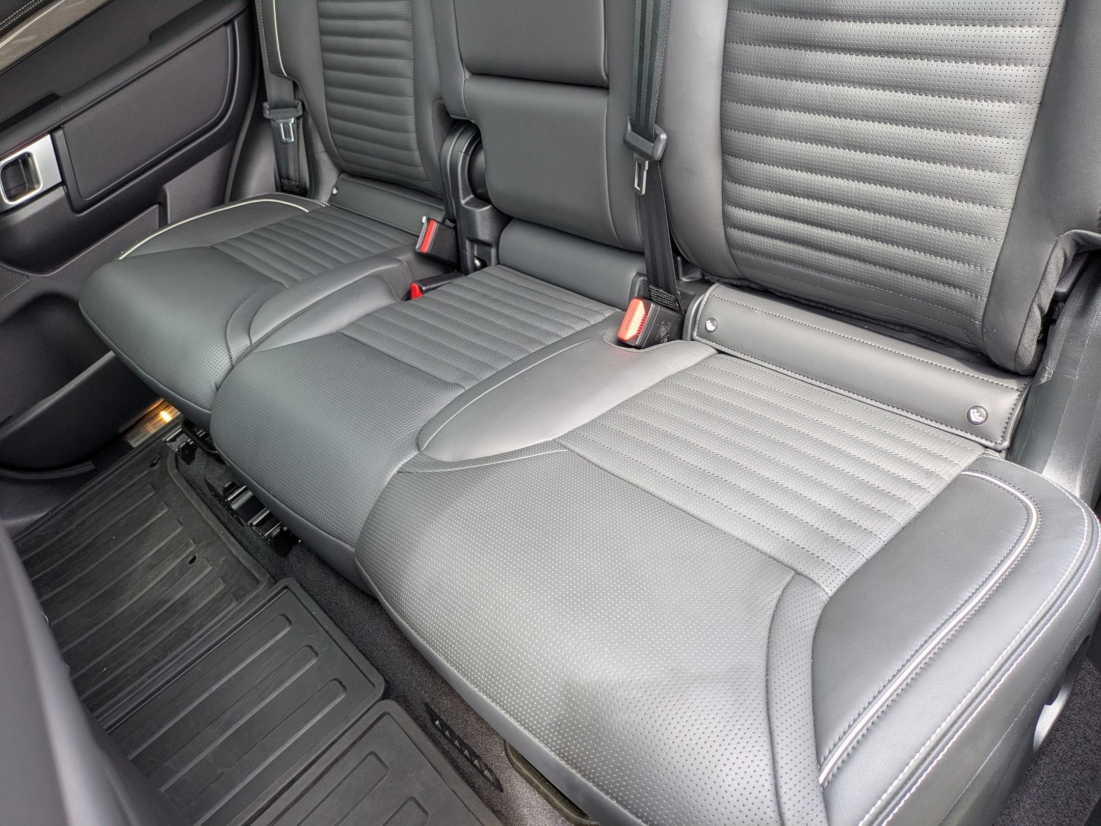 2023 Land Rover Discovery Metropolitan Edition