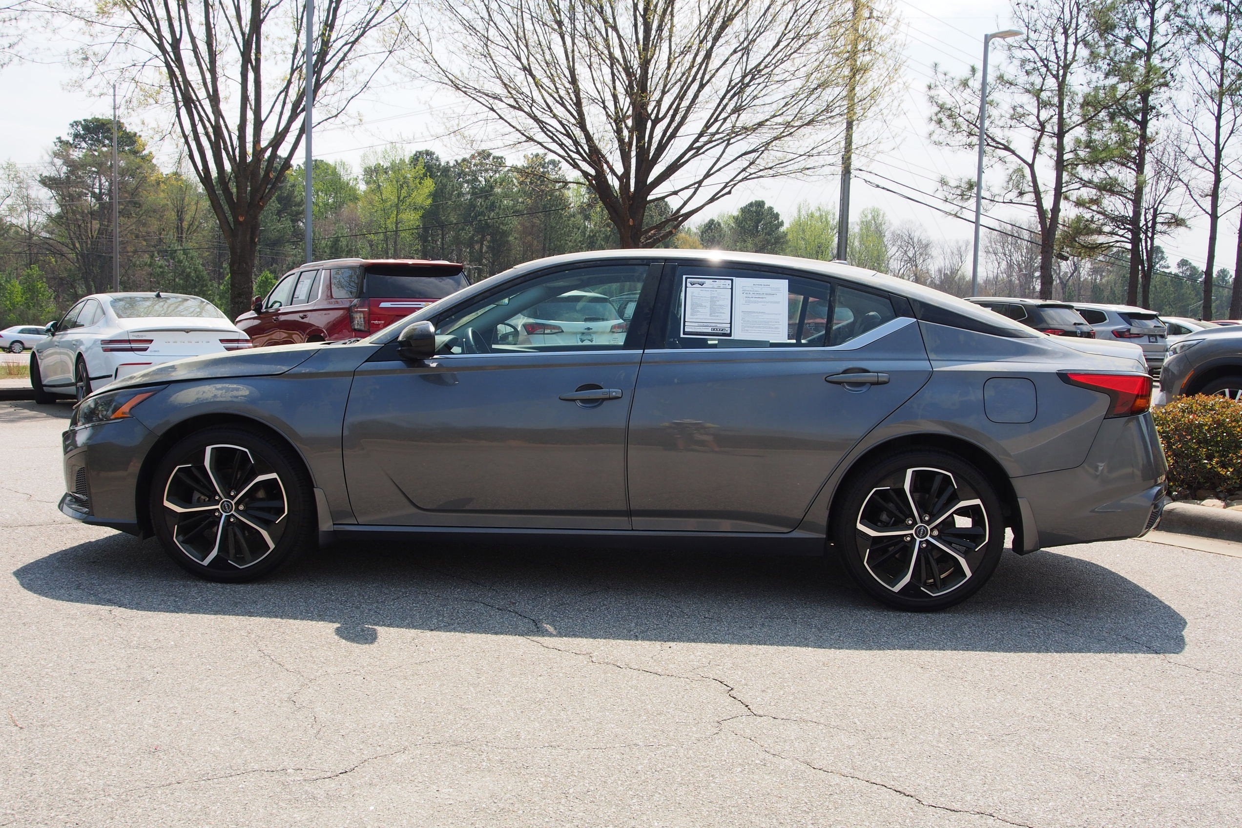 2025 Nissan Altima SR