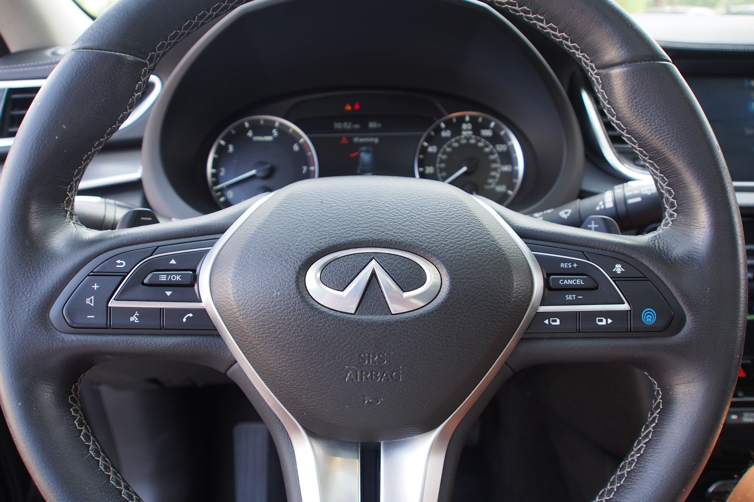 2022 INFINITI QX50 LUXE